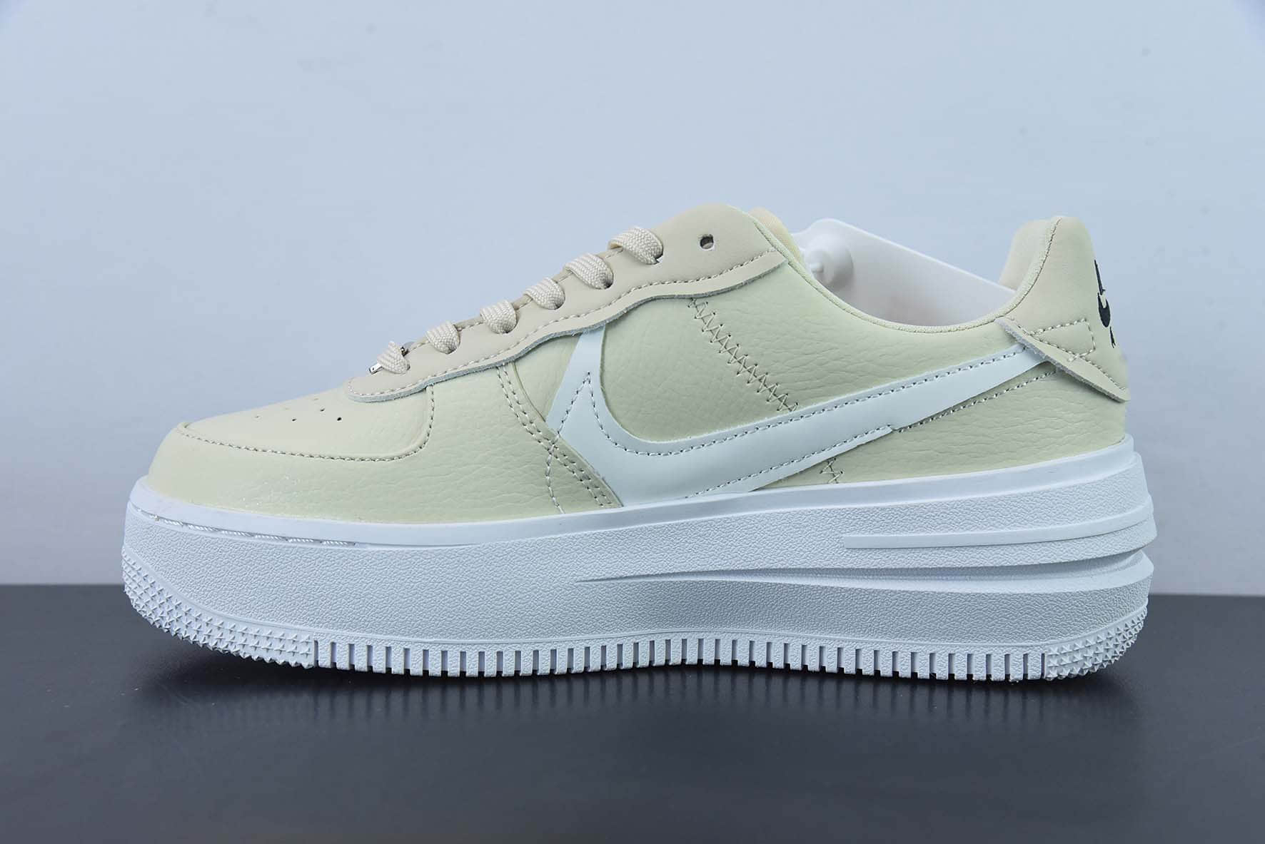 耐克Nike AF1 PLT.AF.ORM 四十周年限定浅黄白空军一号低帮休闲板鞋纯原版本 货号：DJ9946-200