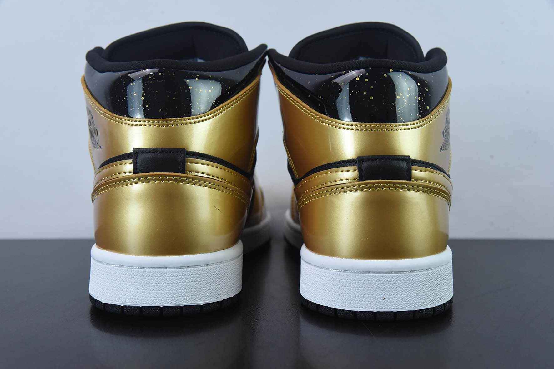 乔丹Air Jordan 1 Mid GSMetallic GoldAJ1乔丹一代黑金中帮文化篮球鞋纯原版本 货号：DR6967-071