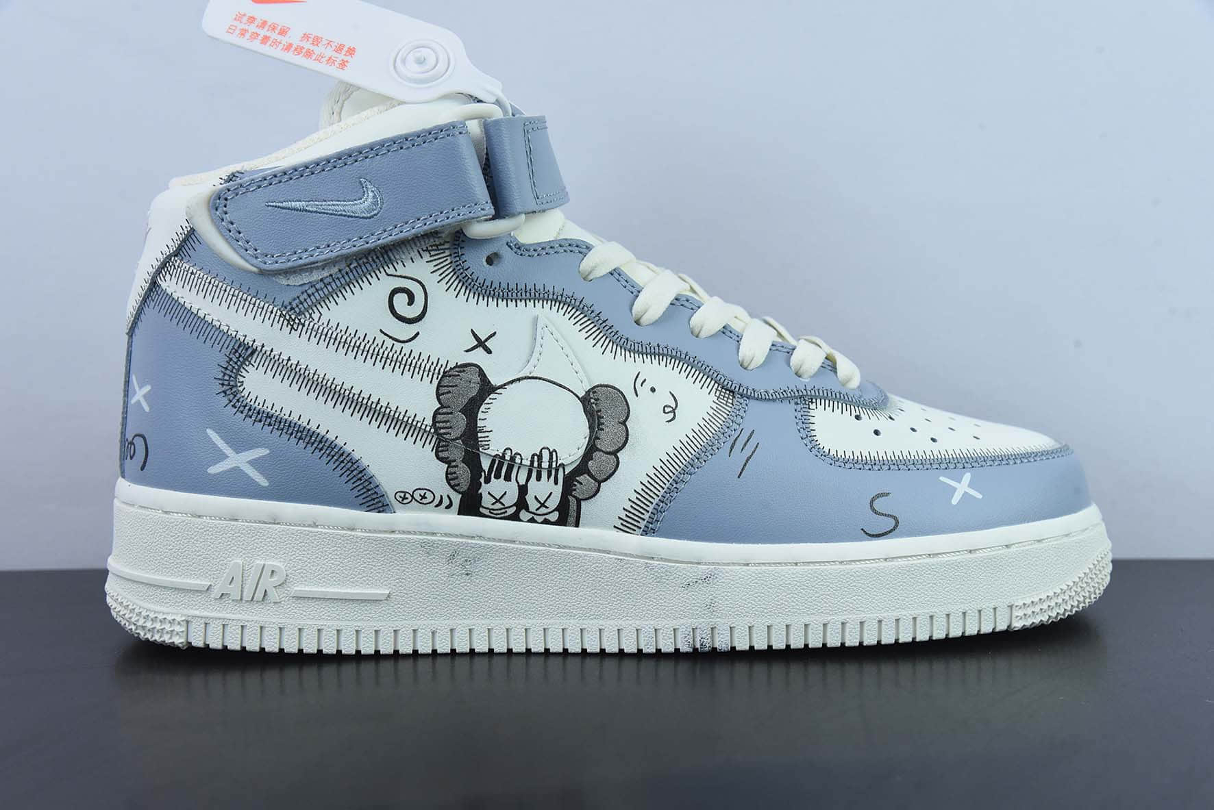 耐克Nike Air Force 1 AF1 白蓝KAWS联名款涂鸦芝麻街公仔空军一号中帮休闲板鞋纯原版本 货号：CW2308-211