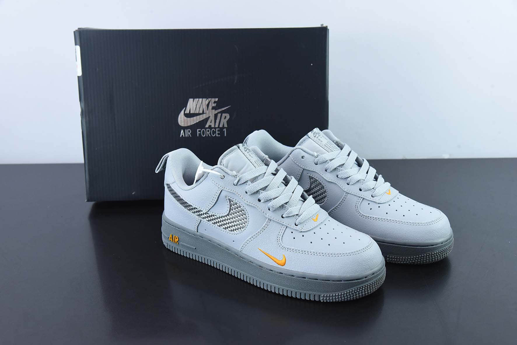 耐克Nike Air Force 1 Low 冷灰黄小勾空军一号低帮运动休闲板鞋纯原版本 货号：DR0155-001