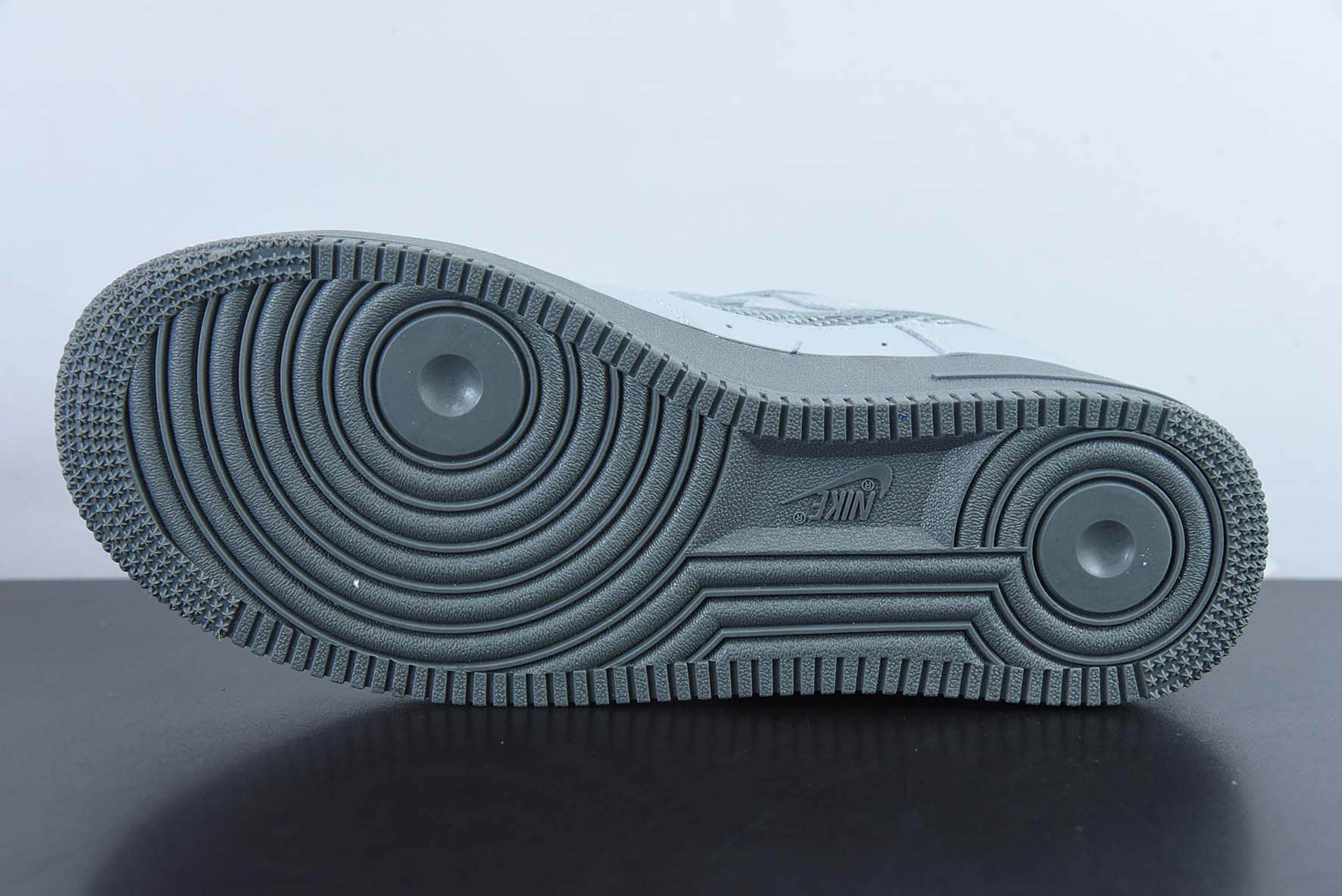 耐克Nike Air Force 1 Low 冷灰黄小勾空军一号低帮运动休闲板鞋纯原版本 货号：DR0155-001
