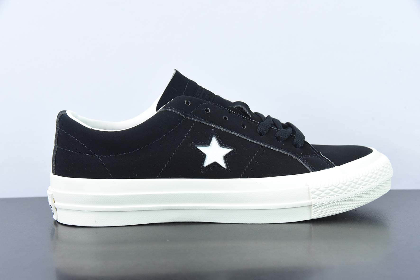 匡威Converse One Star Pro 黑色一星标匡威低帮复古休闲滑板鞋纯原版本 货号：A03674C