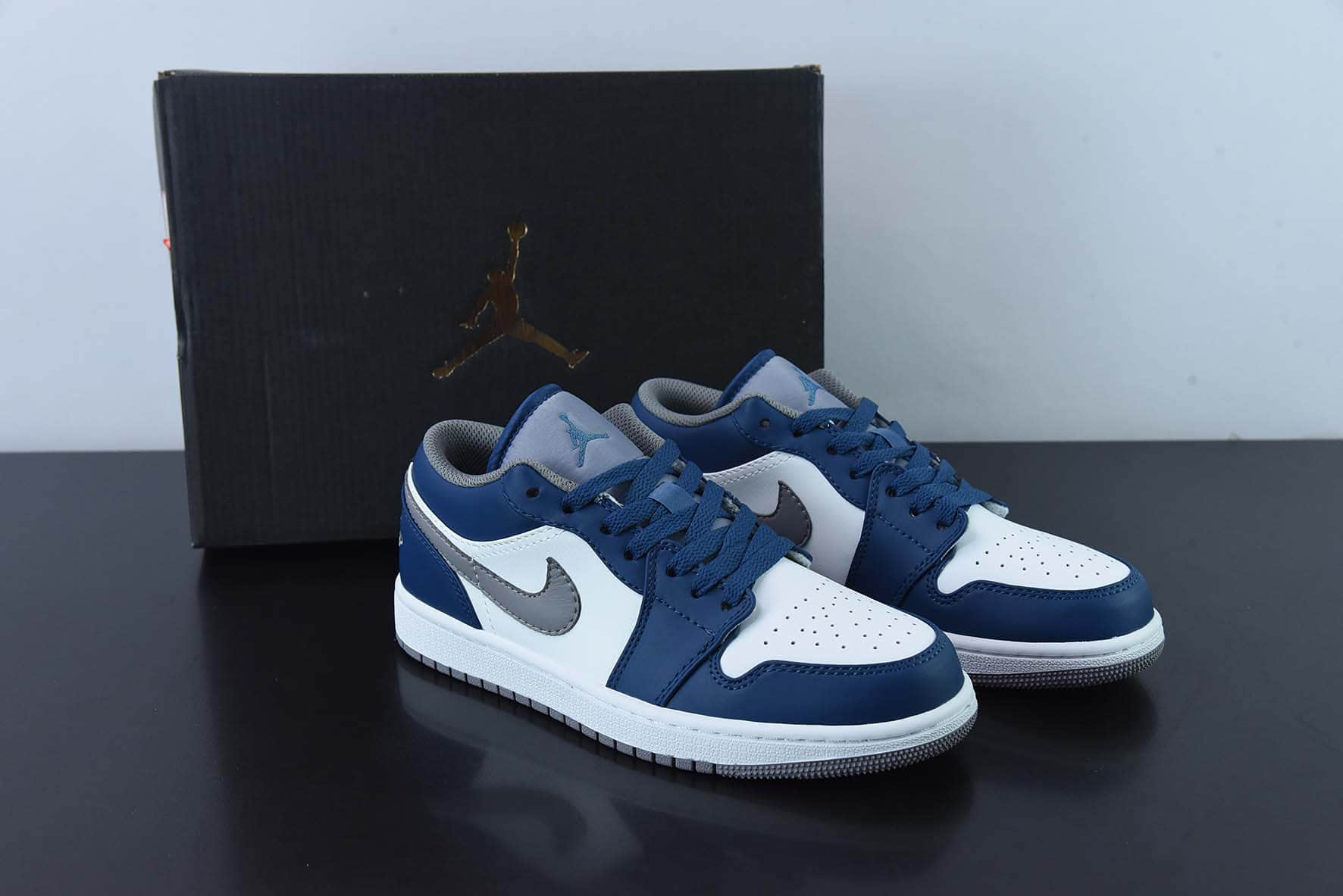 乔丹Air Jordan 1 LowTrue BlueAJ1乔丹“藏青蓝白灰低帮篮球鞋纯原版本 货号：553558-412