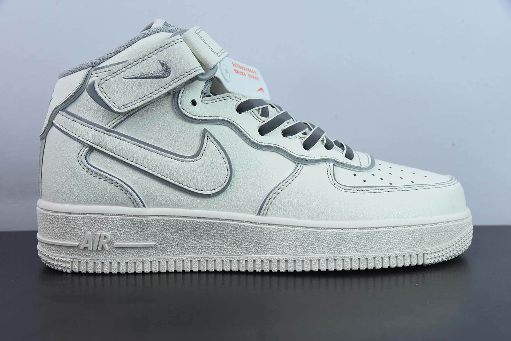 耐克NIke Air Force 1 '07 Mid 米白灰“夜魔侠”空军一号中帮运动休闲板鞋纯原版本 货号：AQ1218-118