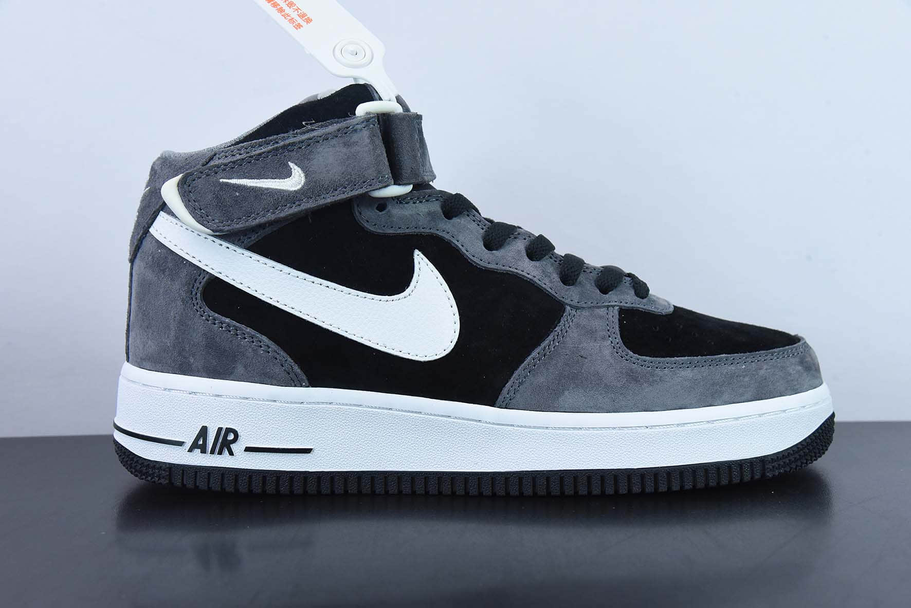 耐克Nike Air Force 1 MID ’07 麂皮暗黑灰配色空军一号中帮休闲板鞋纯原版本 货号：QT3369-996