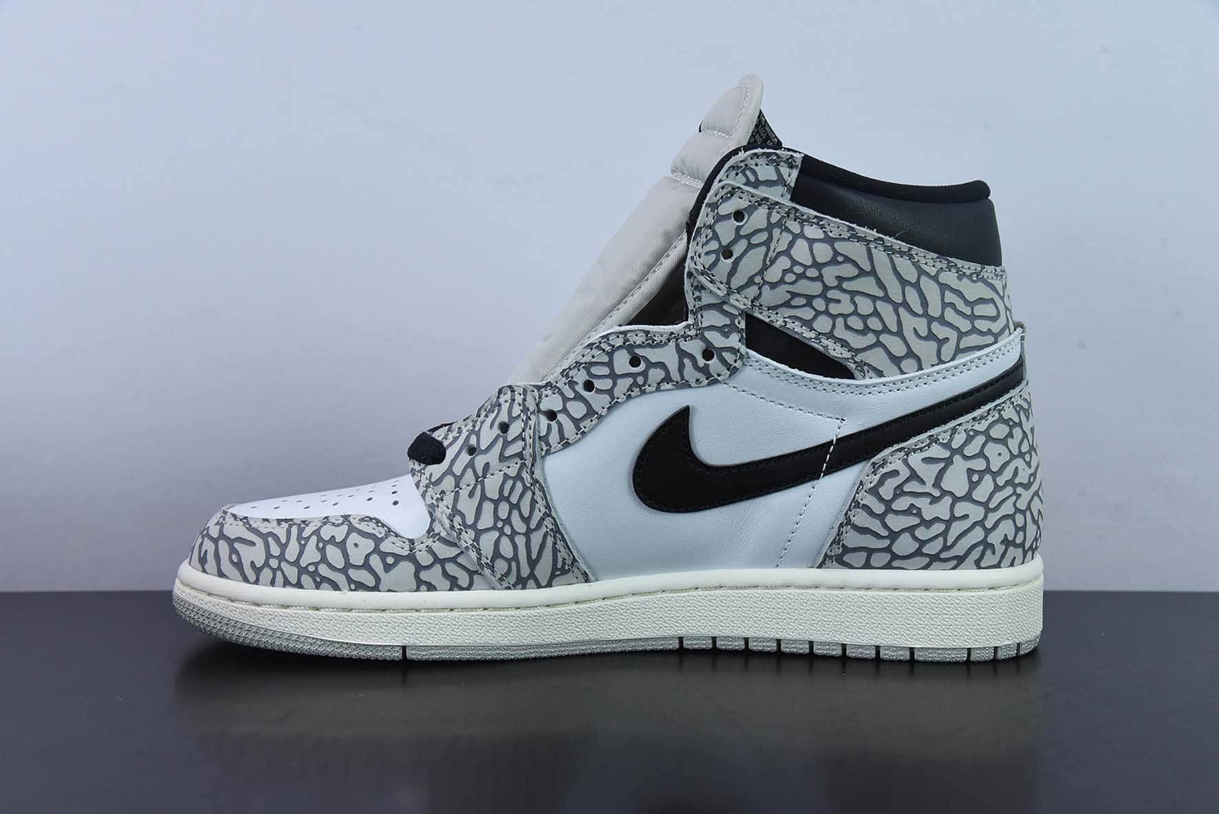 乔丹Air Jordan 1 Retro “Elephant” 大象爆裂纹高帮篮球鞋纯原版本 货号：DZ5485-052