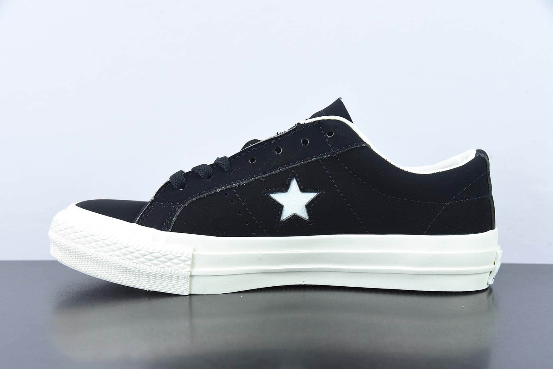 匡威Converse One Star Pro 黑色一星标匡威低帮复古休闲滑板鞋纯原版本 货号：A03674C