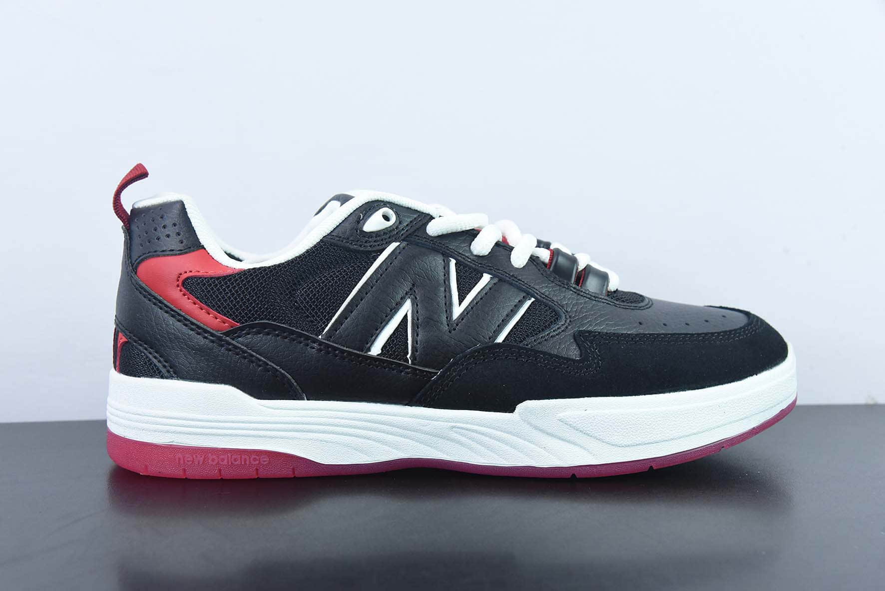新百伦New Balance 808系列黑红复古休闲跑步鞋纯原版本 货号：NM808BRD