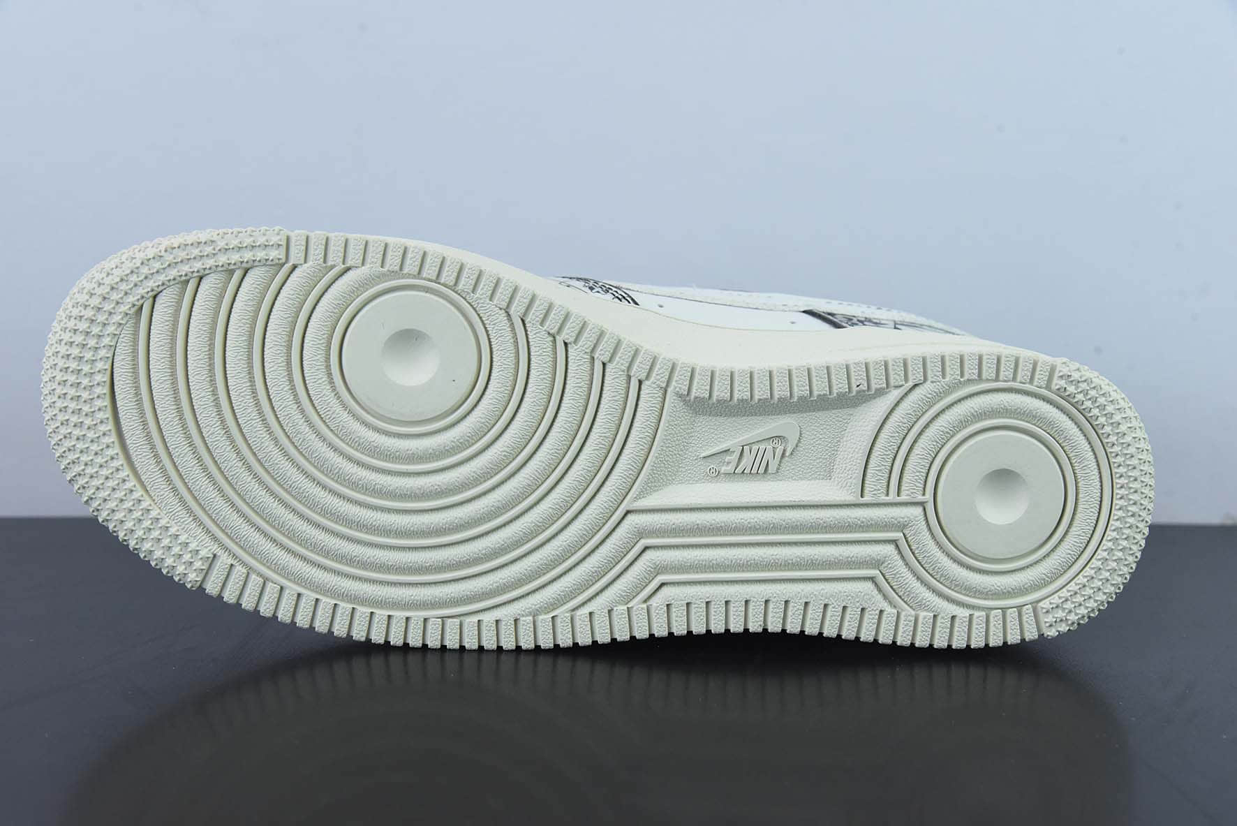 耐克Nike Air Force 1'07 Low “Game Player” 电玩系列“玩家” 空军一号低帮运动休闲板鞋纯原版本 货号：ZG0088-812