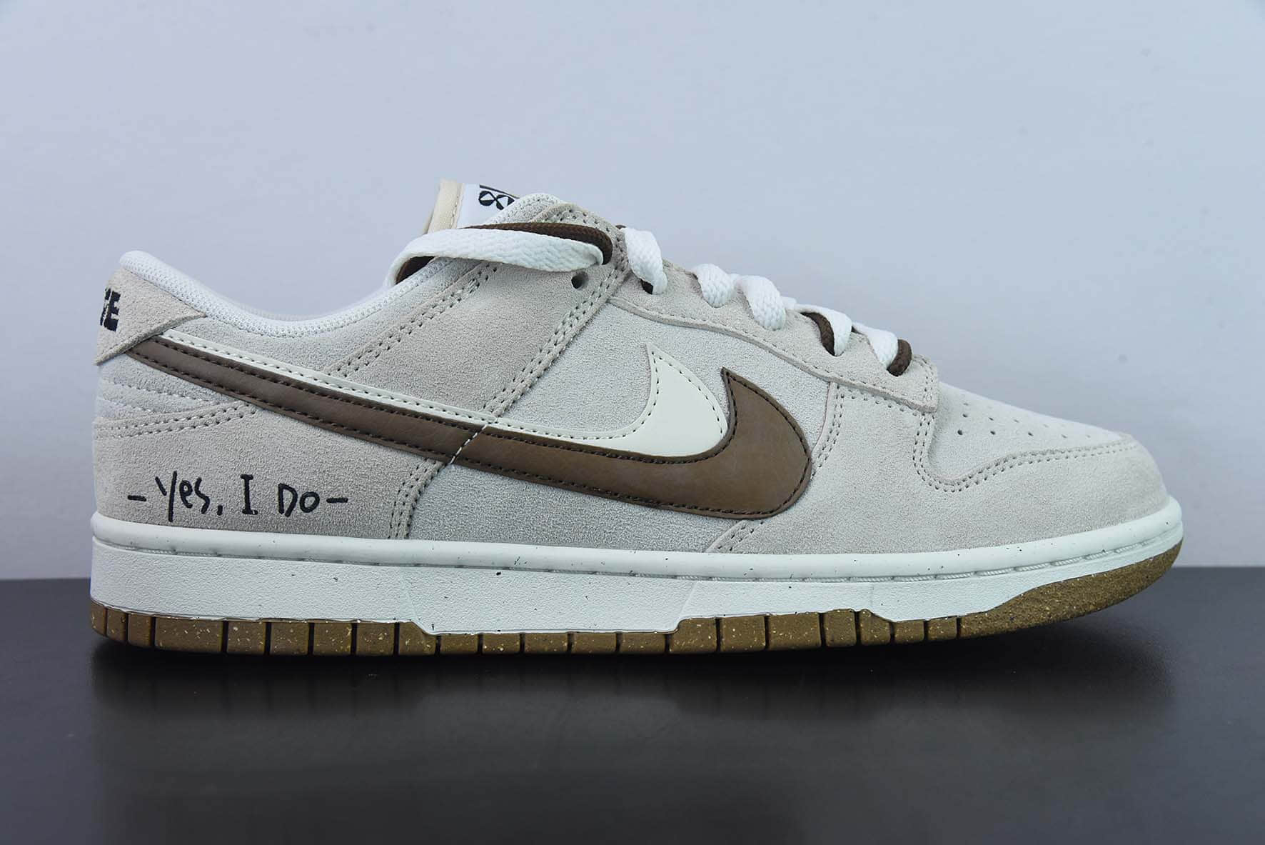 耐克Nike SB Zoom Dunk Low 白棕双钩SB系列经典百搭休闲运动板鞋纯原版本 货号：DO9457-108