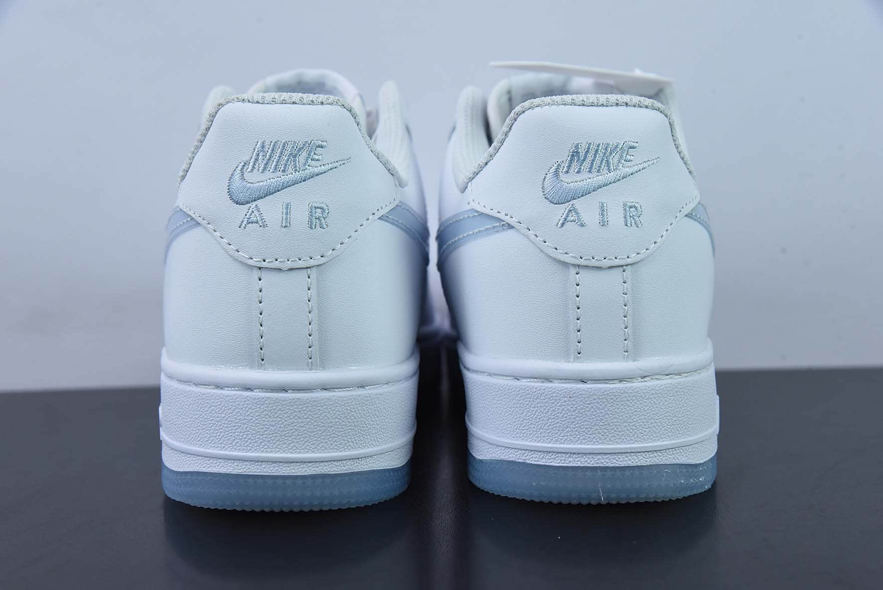 耐克Nike Air Force 1 Low '07 白水月配色空军一号低帮休闲板鞋纯原版本 货号：WU5696-033