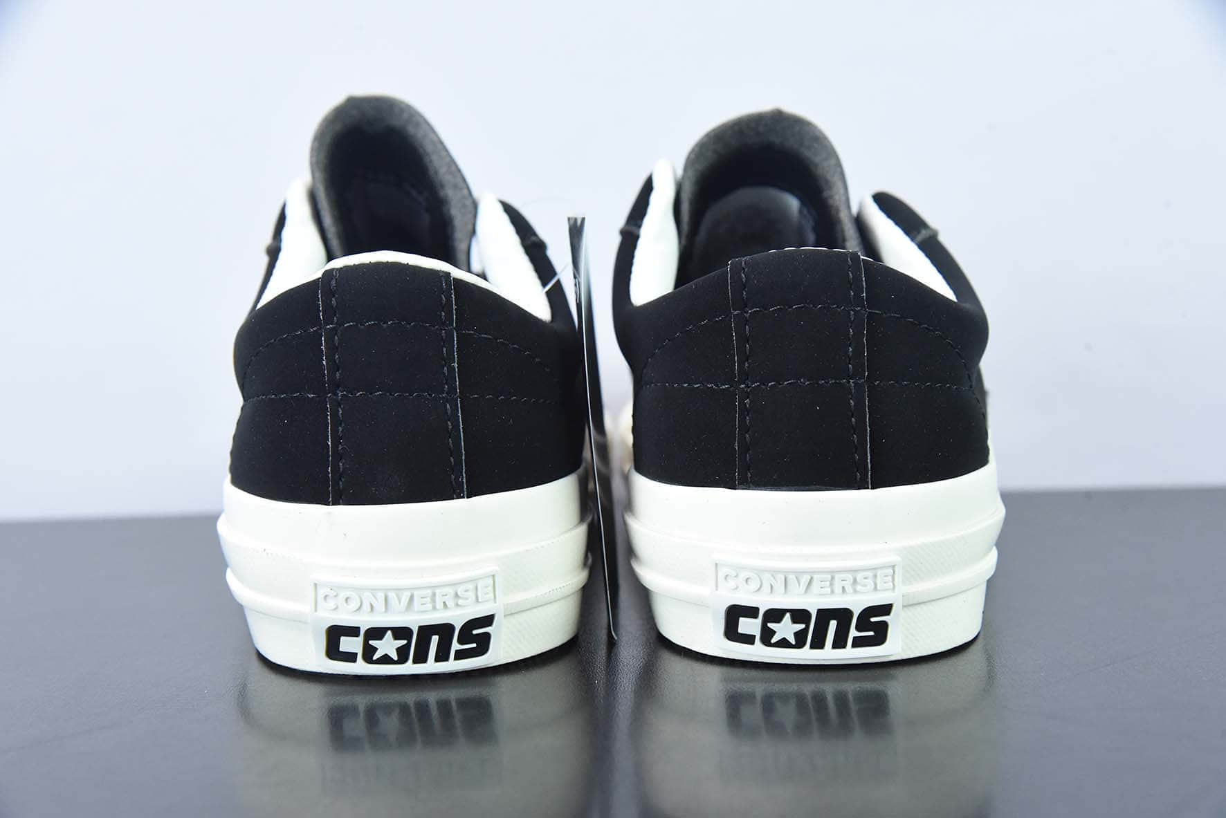 匡威Converse One Star Pro 黑色一星标匡威低帮复古休闲滑板鞋纯原版本 货号：A03674C