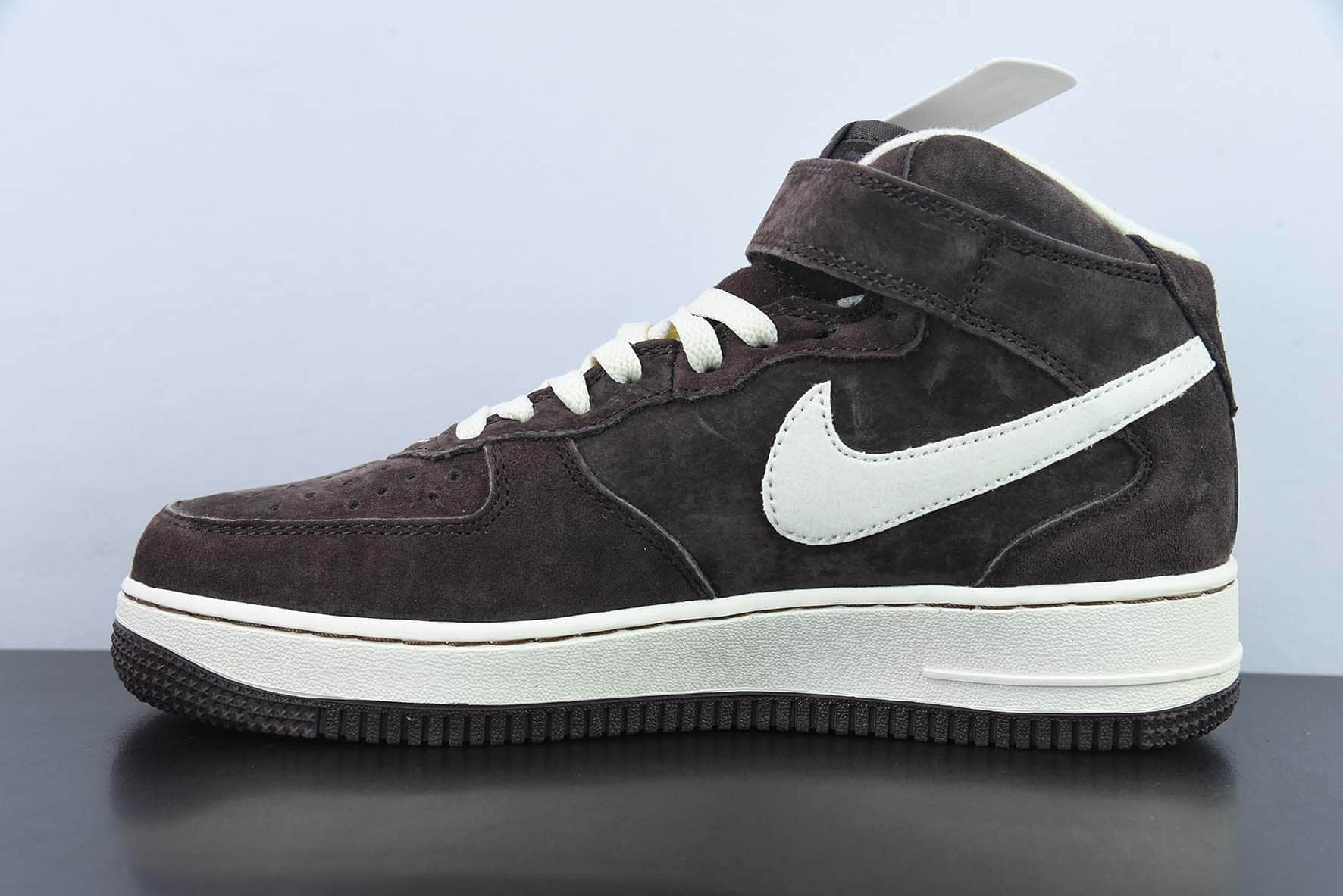 耐克Nike Air Force 1'07 Mid QS 咖啡色空军一号中帮休闲板鞋纯原版本 货号：DM0107-200