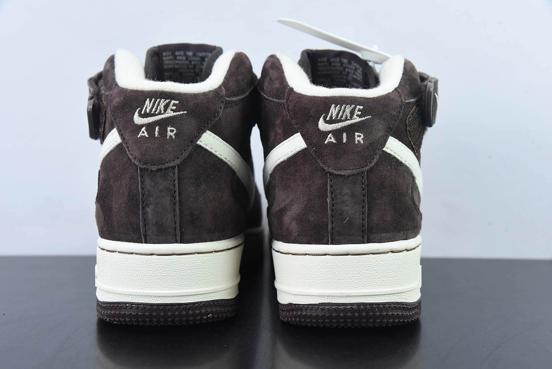 耐克Nike Air Force 1'07 Mid QS 咖啡色空军一号中帮休闲板鞋纯原版本 货号：DM0107-200