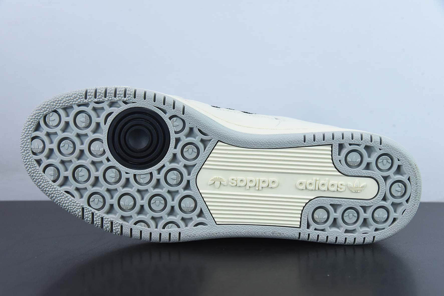 阿迪达斯adidas originals Forum 85 low白灰黑全新经典复古板鞋纯原版本 货号：GX2219