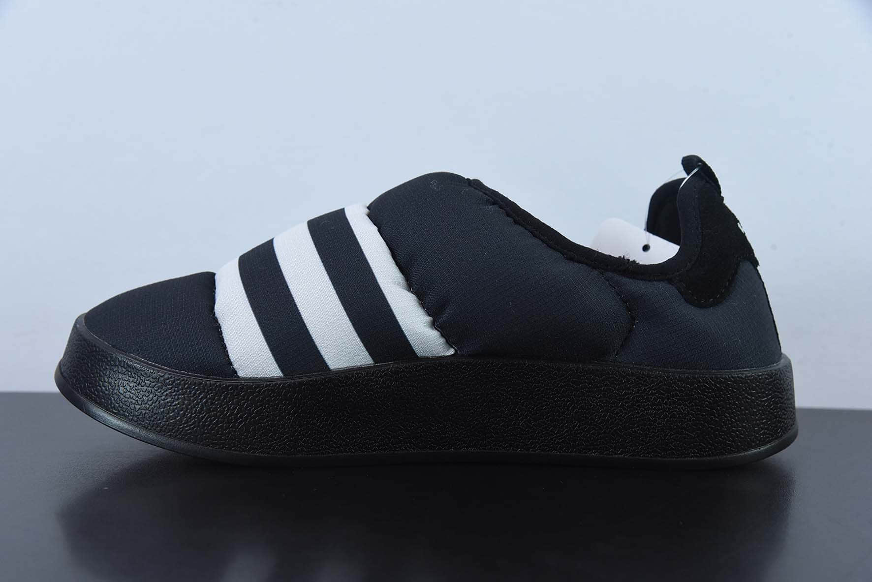 阿迪达斯Adidas Originals Puffylette 黑白袜套面包鞋保暖一脚蹬板鞋纯原版本 货号：GY4559