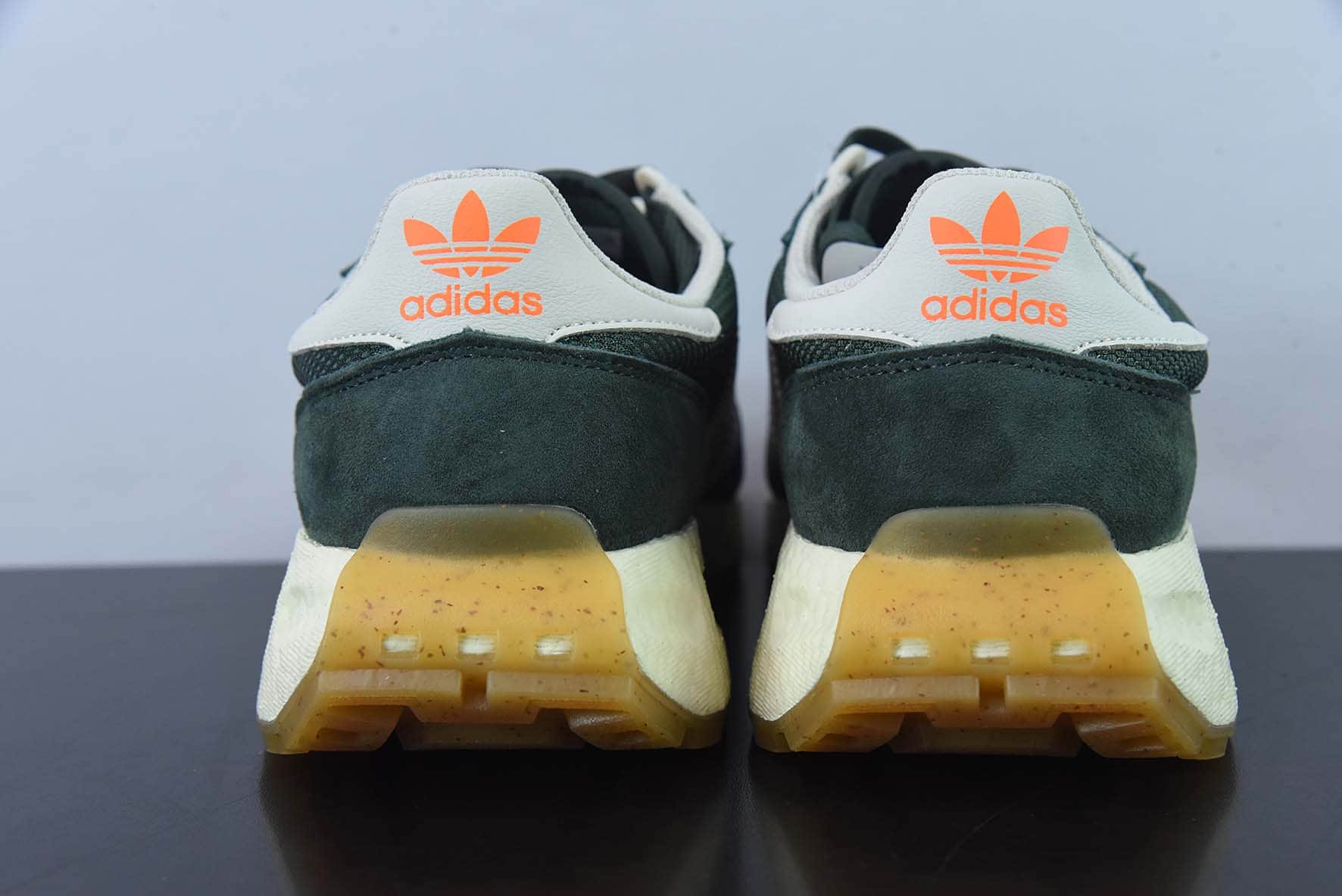 阿迪达斯 Adidas Retropy E5 白绿爆米花中底复古运动休闲跑步鞋纯原版本 货号：HP7849