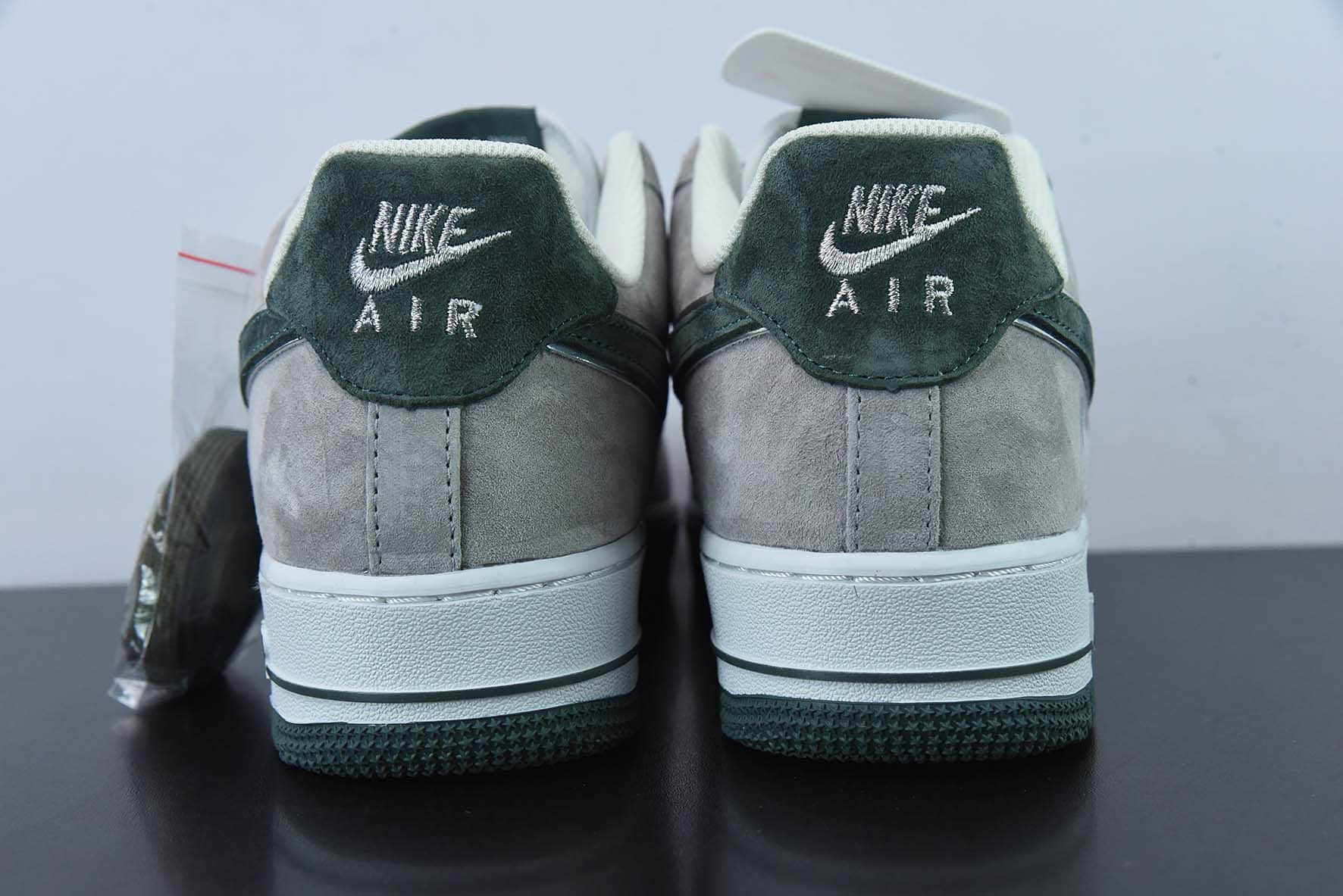 耐克Nike AKIRA×Nike Air Force 1 Low ’07 灰绿麂皮满天星配色空军一号低帮休闲板鞋纯原版本 货号：DF3966-723
