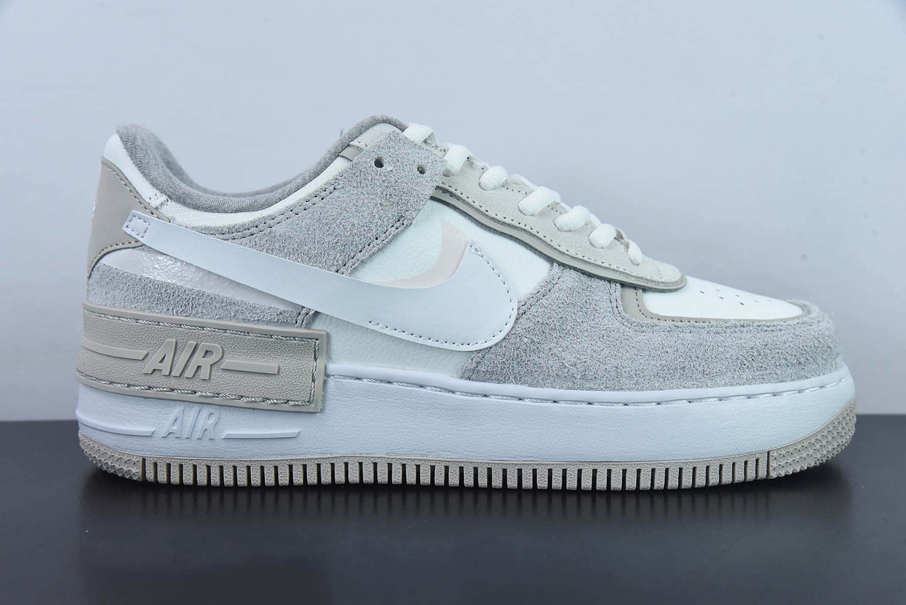 耐克Nike WMNS Air Force 1 Shadow灰粉麂皮全新少女系解构主义设计空军一号马卡龙低帮休闲板鞋纯原版本 货号：FB7172-111