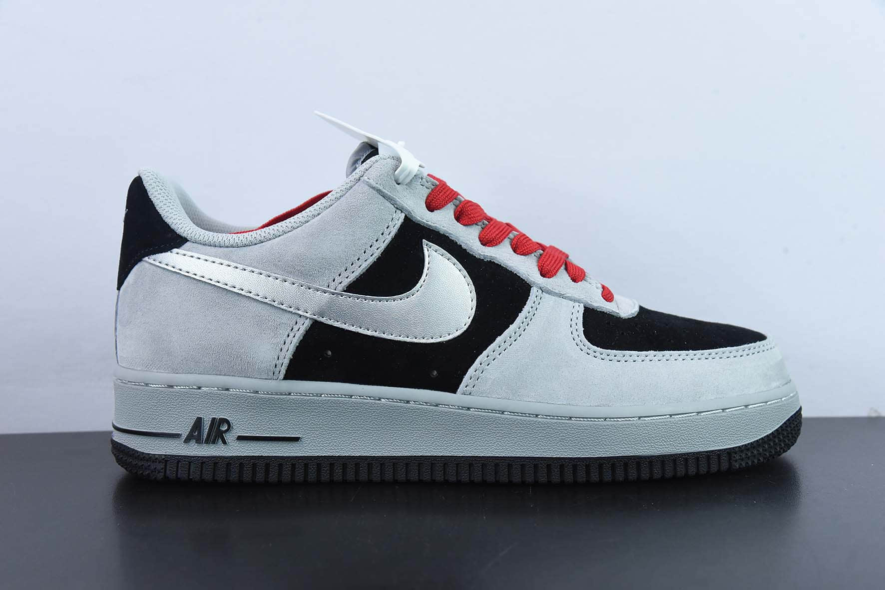 耐克Nike Air Force 1 Low 07 SU19 大友克洋联名灰黑红空军一号低帮休闲板鞋纯原版本 货号：DA0068-123