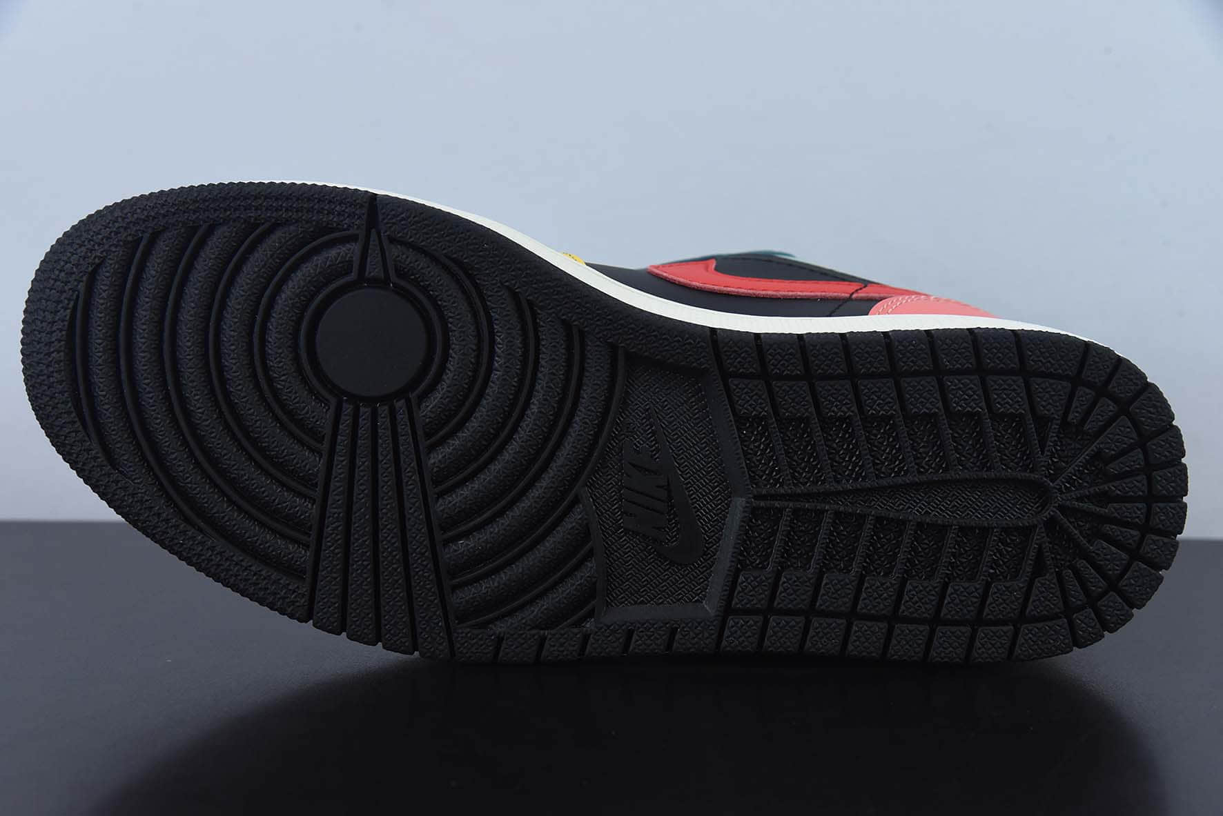 乔丹Air Jordan 1 Low Black Multi 黑黄红拼接低帮文化篮球鞋纯原版本 货号：DN3739-060