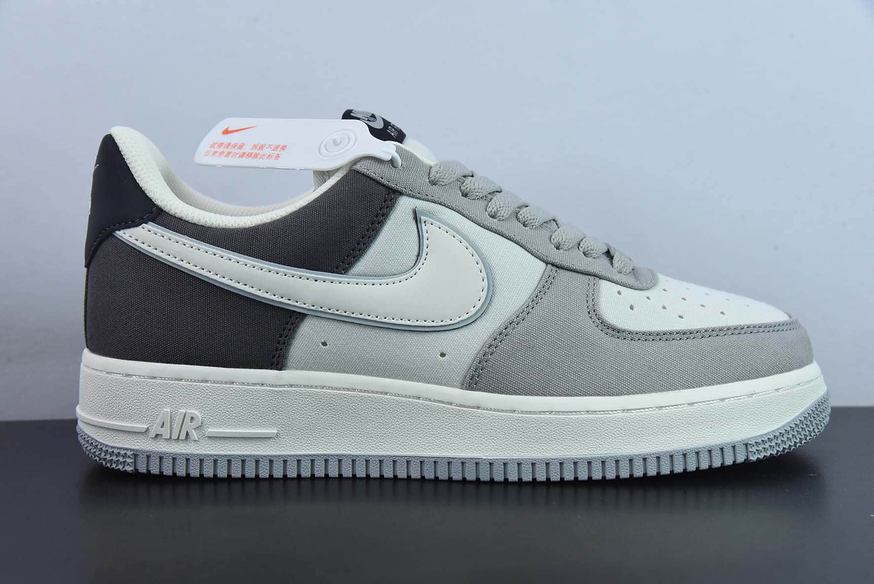 耐克NIke Air Force 1 '07 浅灰黑布面空军一号低帮休闲板鞋纯原版本 货号：DG2296-023