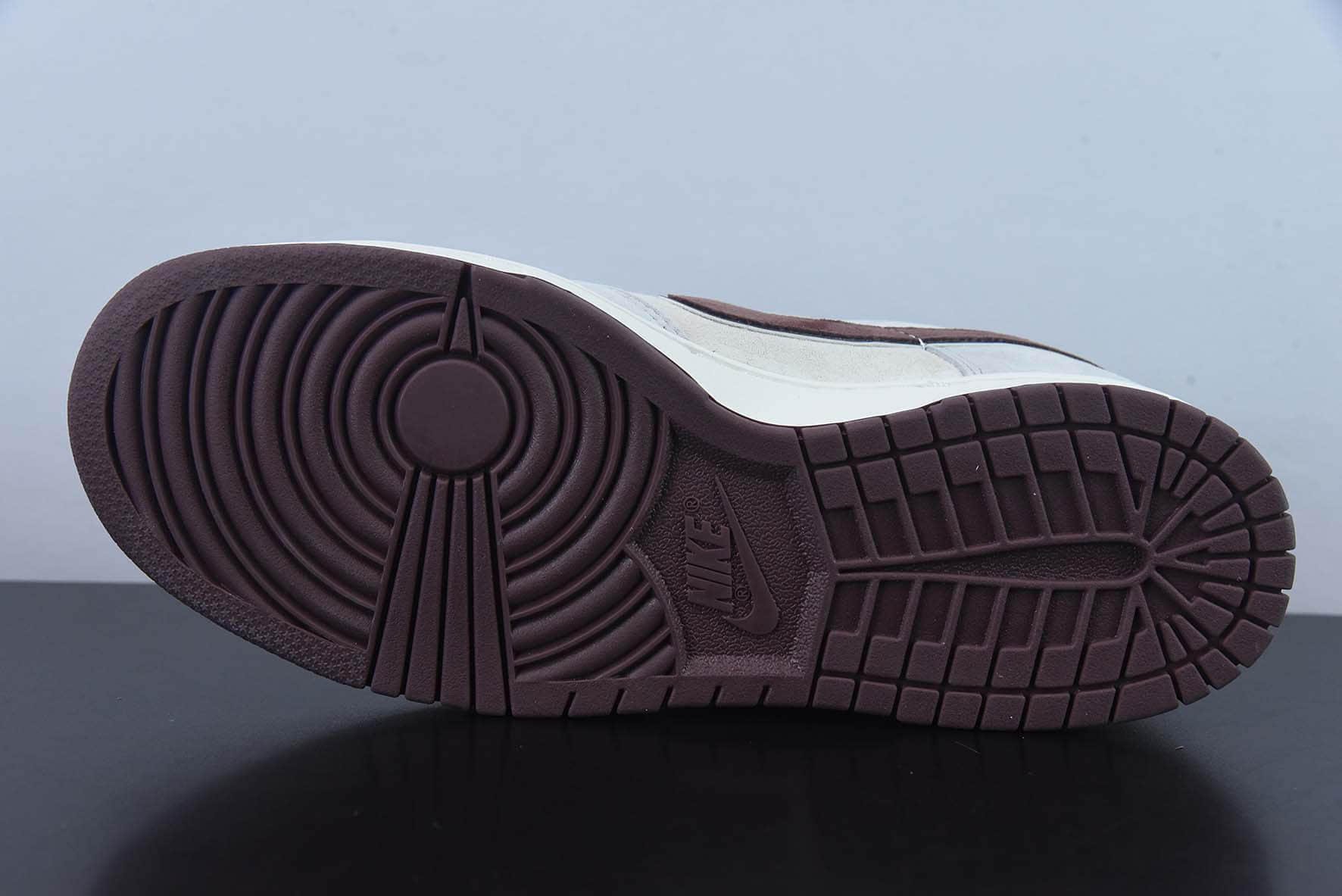 耐克Nike Otomo Katsuhiro x Nike SB Dunk Low Steamboy OST大友克洋联名灰红麂皮SB低帮休闲滑板鞋纯原版本 货号：DD0012-258