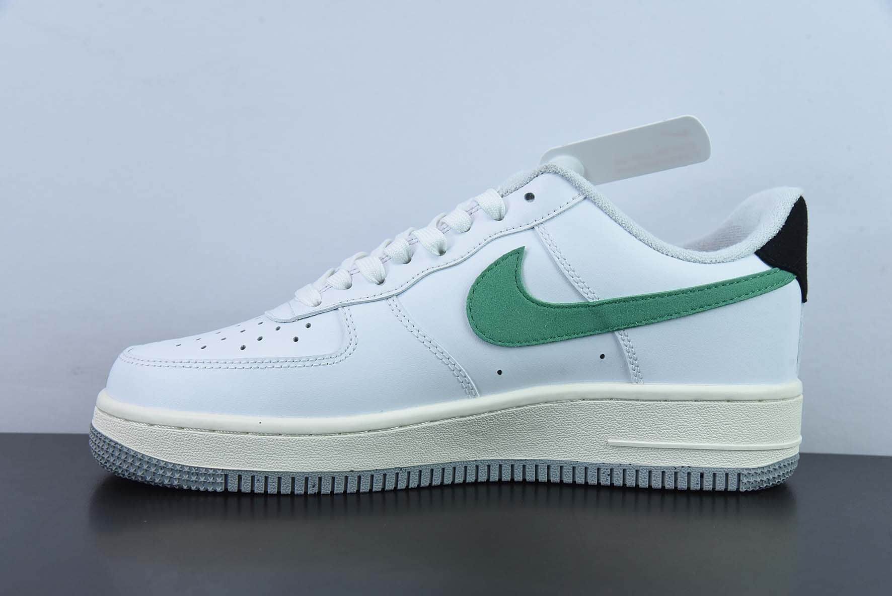 耐克Nike Air Force 1’07 LowWhite Malachite皮革白黑绿钩空军一号低帮休闲板鞋纯原版本 货号：DR8593-100