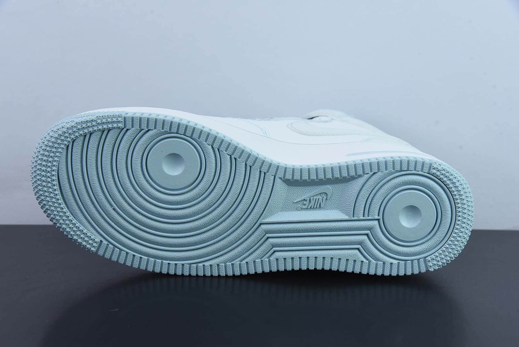 耐克Nike Air Force 1 Mid 马克线满天星冰蓝配色空军一号中帮休闲板鞋纯原版本 货号：MK0619-255