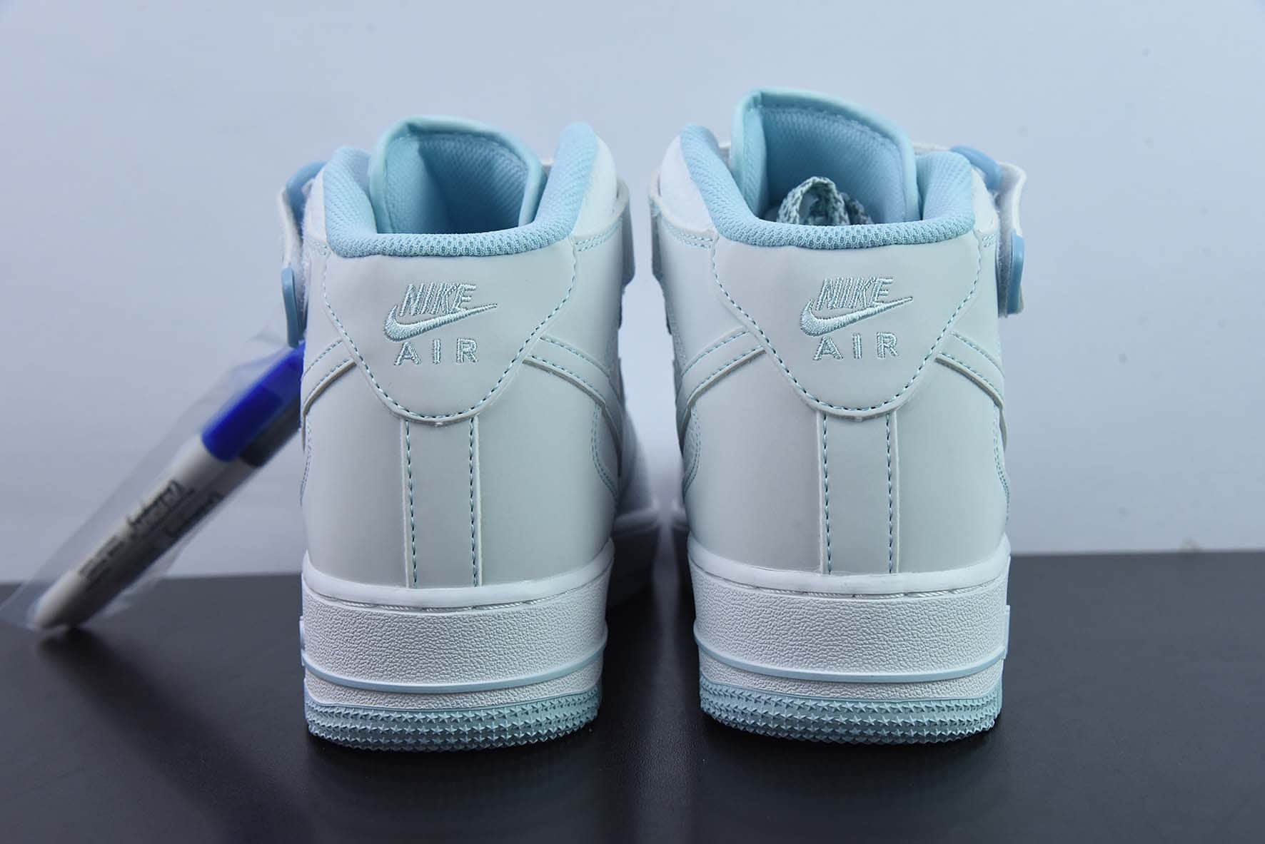 耐克Nike Air Force 1 Mid 马克线满天星冰蓝配色空军一号中帮休闲板鞋纯原版本 货号：MK0619-255