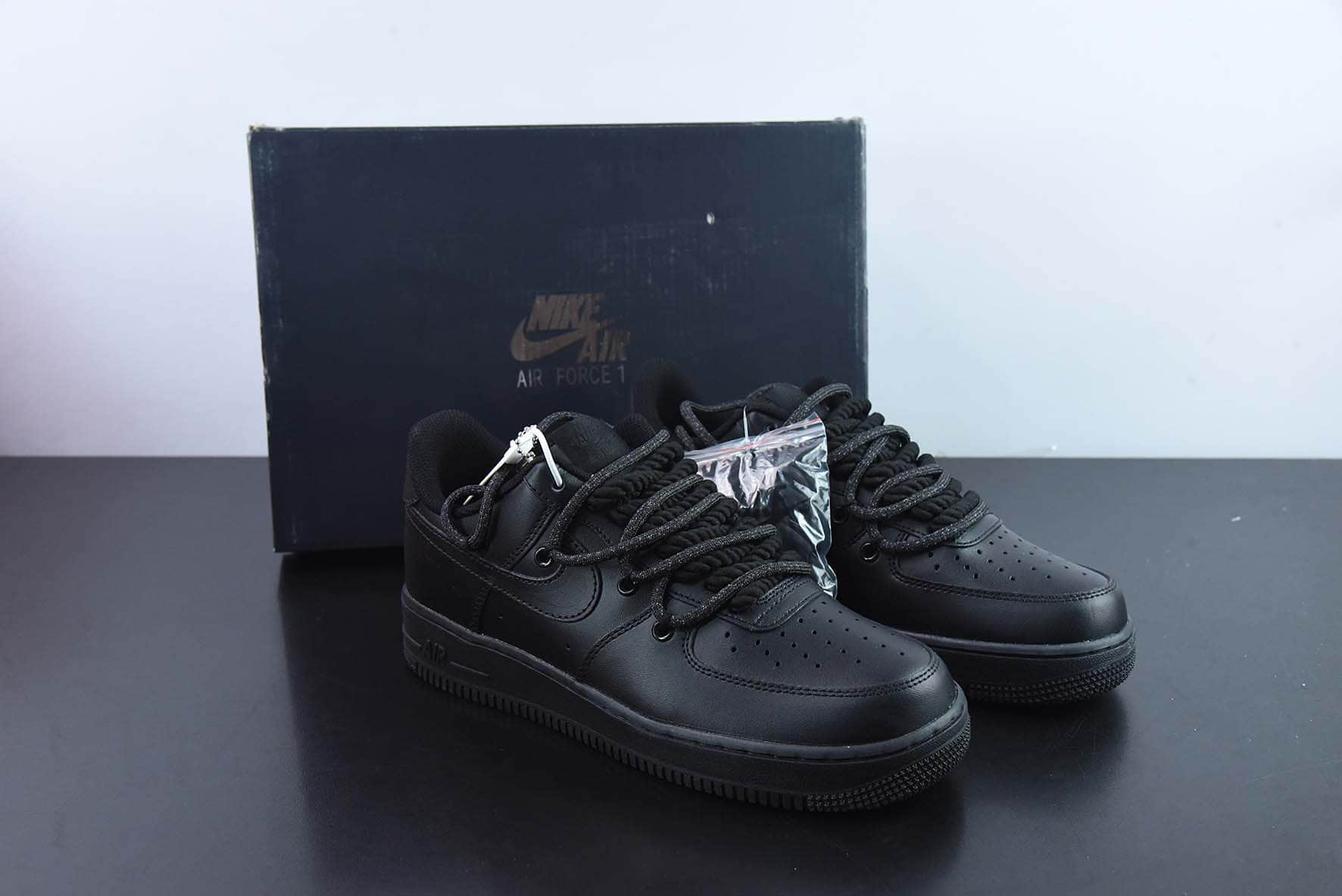 耐克Nike By You Air Force 1'07 Low Retro SP“全黑武士绑绳”空军一号低帮休闲板鞋纯原版本 货号：CV1724-001