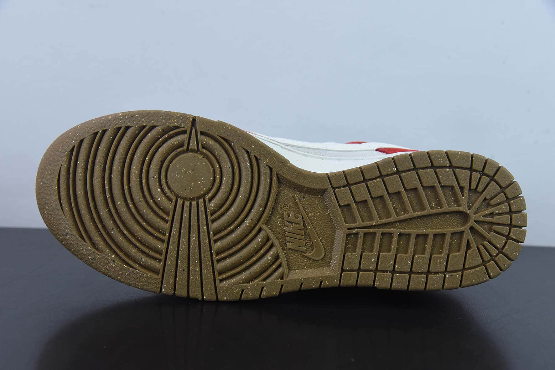 耐克Nike Dunk Low SE 85 白棕双钩圣诞节主题经典复古休闲板鞋纯原版本 货号： DO9457-112