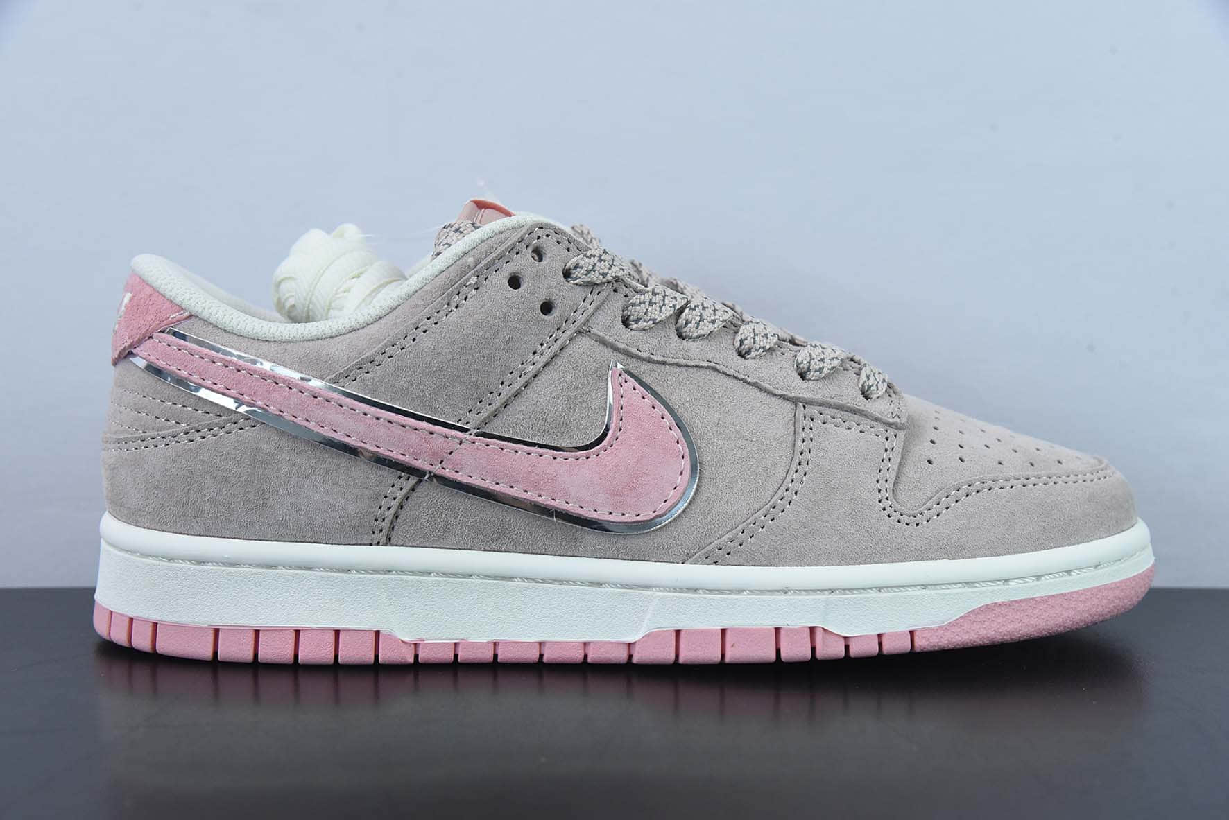 耐克Nike Otomo Katsuhiro x Nike SB Dunk Low Steamboy OST大友克洋联名麂皮肉粉低帮休闲运动板鞋纯原版本 货号：ST1391-208