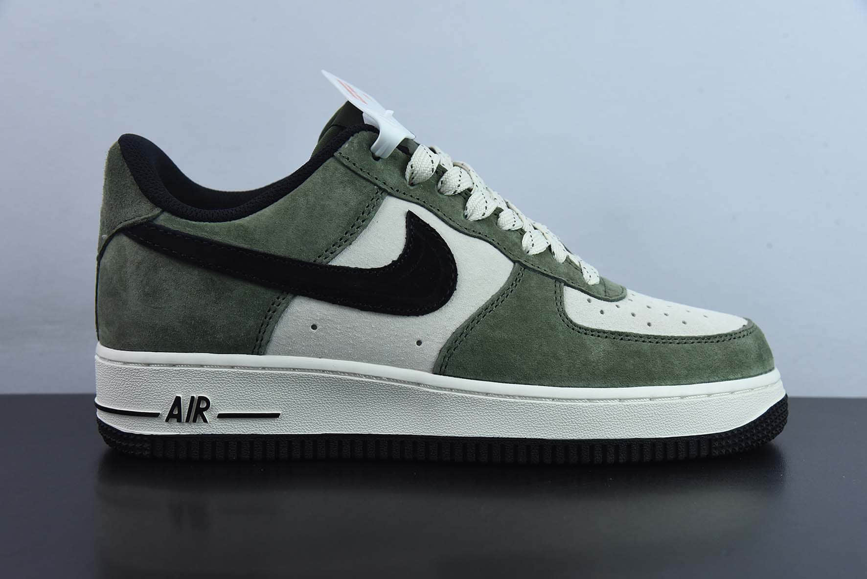 耐克Nike AKIRA×Nike Air Force 1 Low ’07 莫兰迪绿麂皮满天星空军一号低帮休闲板鞋纯原版本 货号：DI3966-023