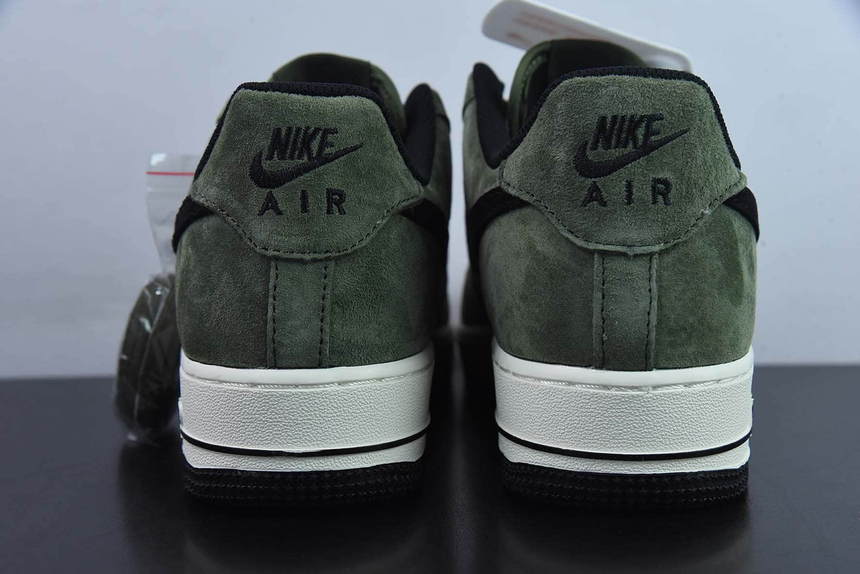 耐克Nike AKIRA×Nike Air Force 1 Low ’07 莫兰迪绿麂皮满天星空军一号低帮休闲板鞋纯原版本 货号：DI3966-023