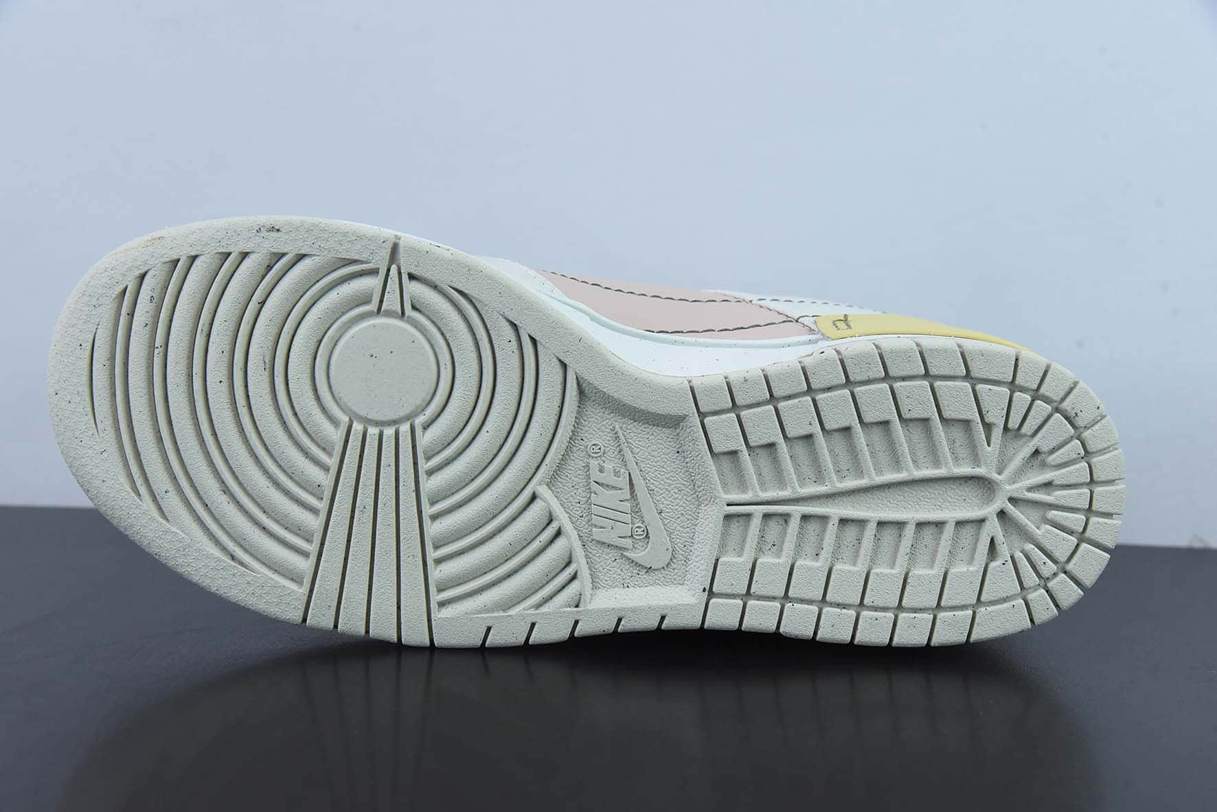 耐克Nike Dunk Low Disrupt 2 白粉色SB低帮休闲滑板鞋纯原版本 货号：DV4024-001