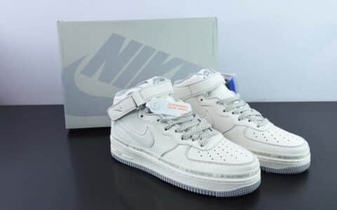 耐克Nike Uninterrupted×Nike Air Forece 1 Mid MORE THAN “米灰银中帮签名涂鸦”满天星空军一号中帮休闲板鞋纯原版本 货号：NU3380-636