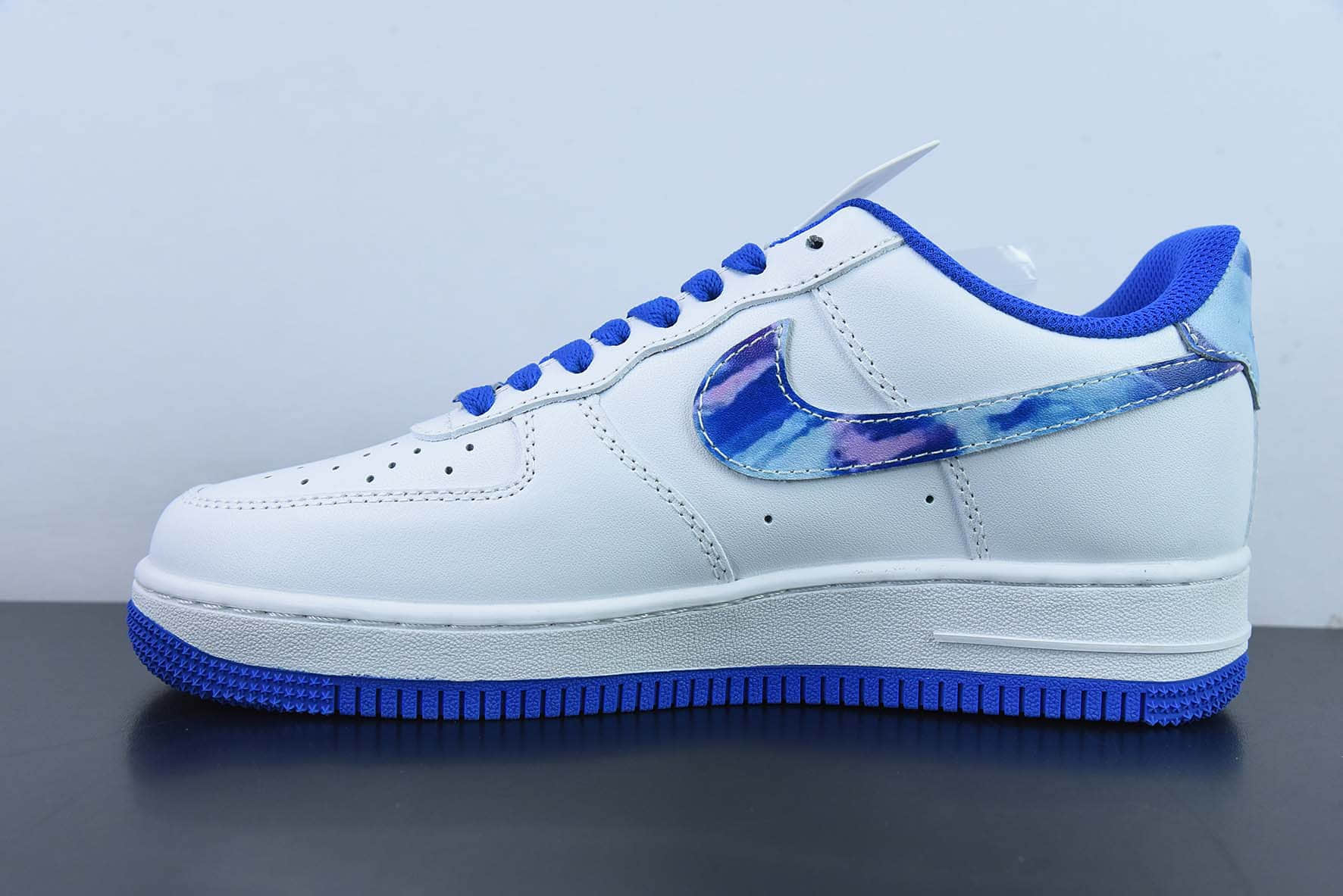 耐克Nike Dior x Nike Air Force 1 07 LV8Dior迪奥联名款白蓝扎染钩子空军一号低帮休闲板鞋纯原版本 货号：DC8873-111