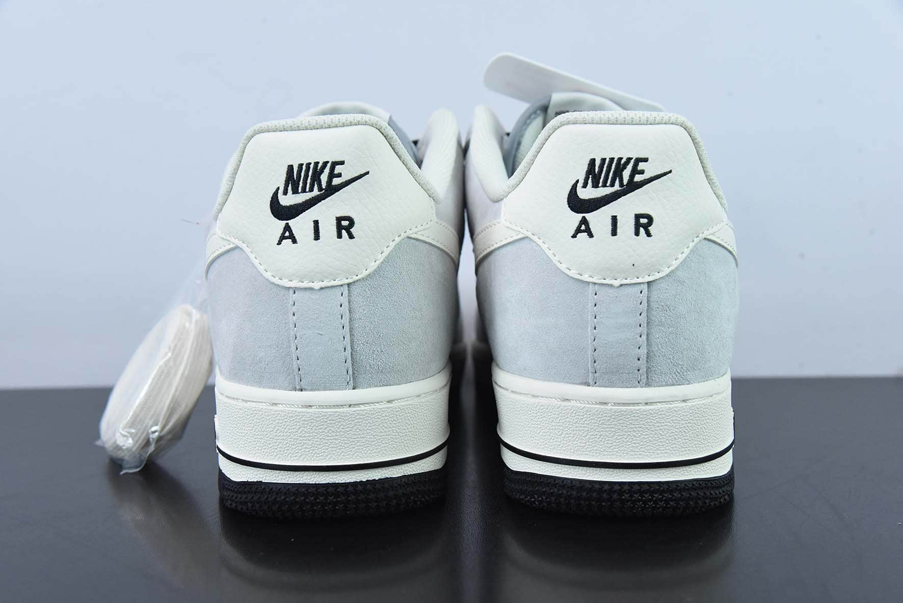 耐克Nike Air Force 1´07 LowGreyWhiteBlack麂皮灰白黑空军一号低帮休闲板鞋纯原版本 货号：KT3396-225