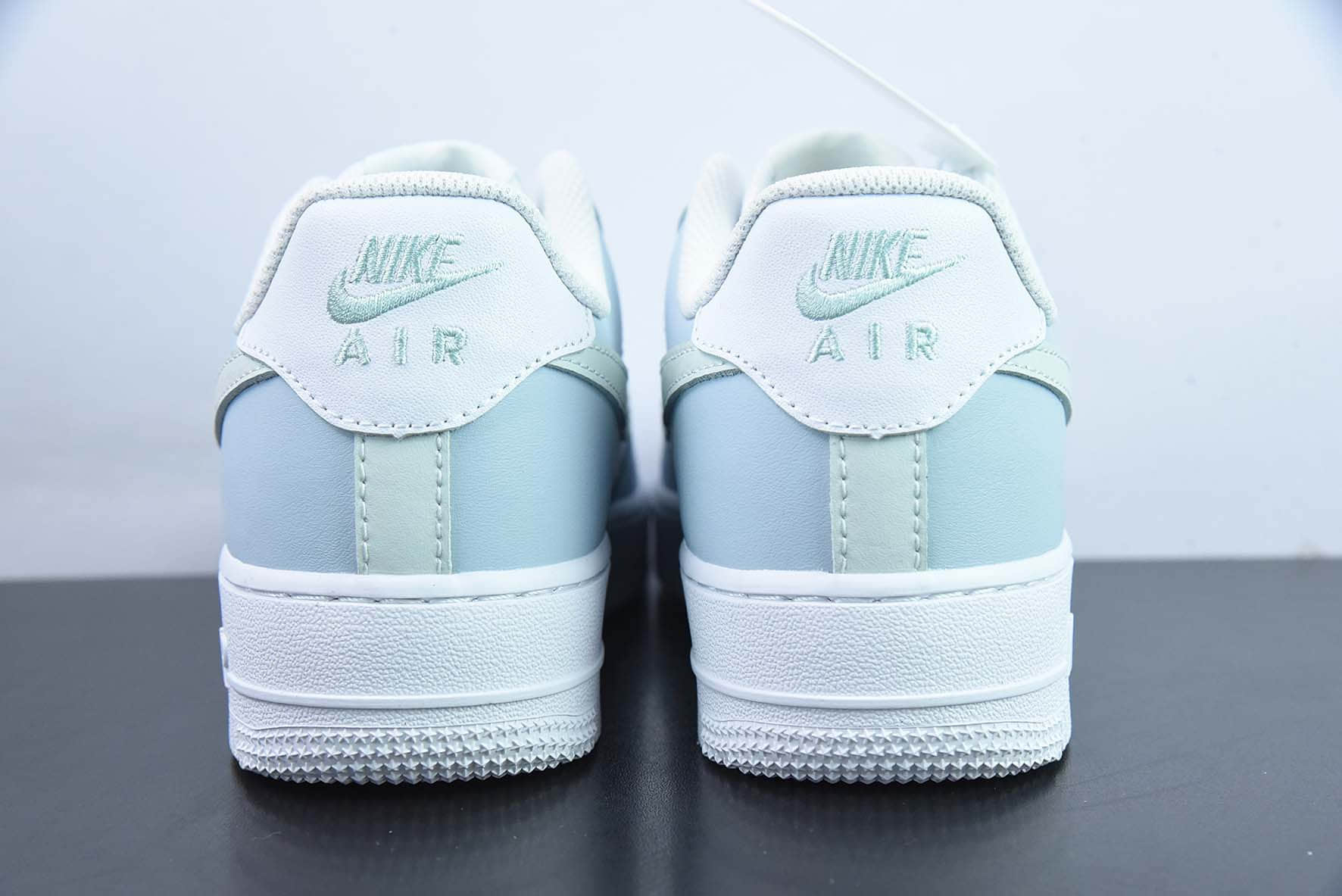 耐克Nike Air Force 1'07 Low “Glazed Grass” “琉璃草”空军一号低帮休闲板鞋纯原版本 货号：LJ8822-222