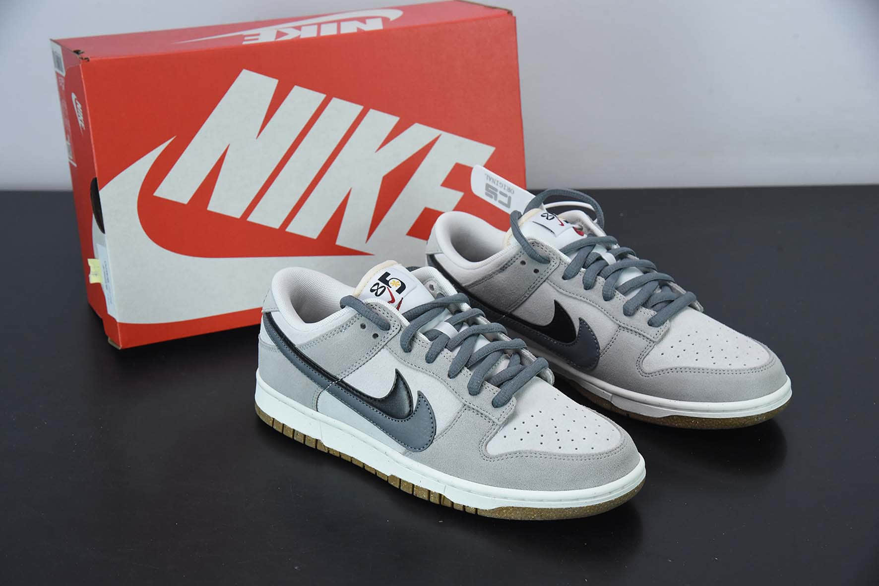 耐克Nike SB Dunk Low 85 灰白双勾SB低帮运动休闲板鞋纯原版本 货号：DO9457-114