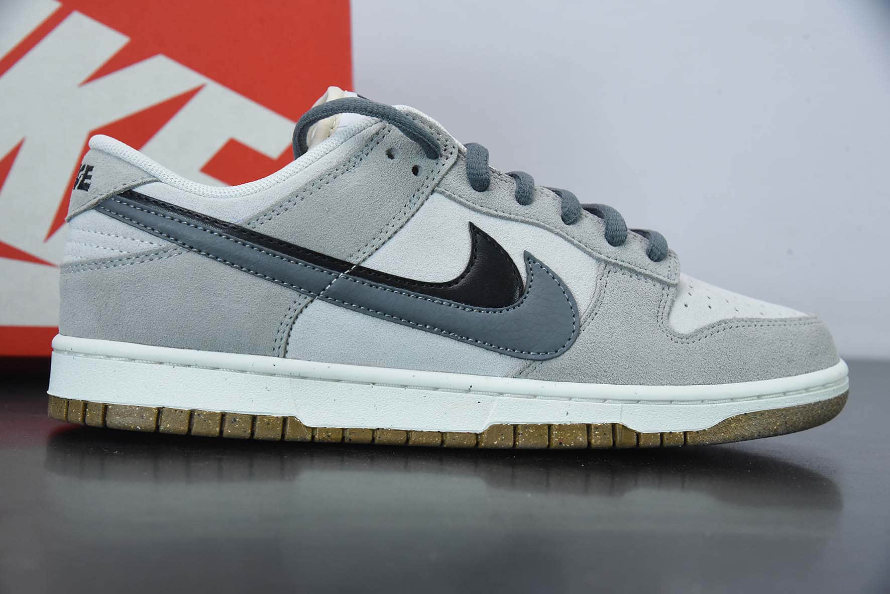 耐克Nike SB Dunk Low 85 灰白双勾SB低帮运动休闲板鞋纯原版本 货号：DO9457-114