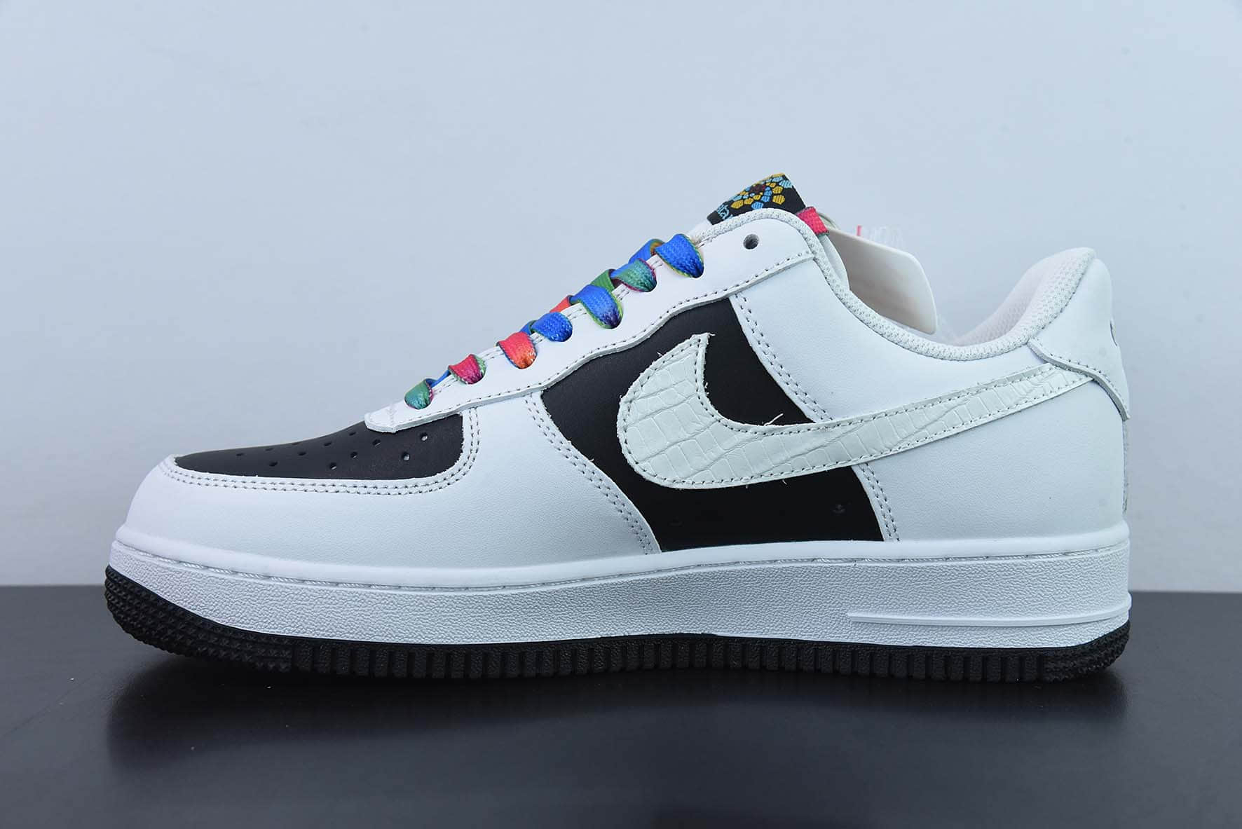 耐克NIke Air Force 1 '07 Low “世界杯”空军一号低帮休闲板鞋纯原版本 货号：DN1990-998