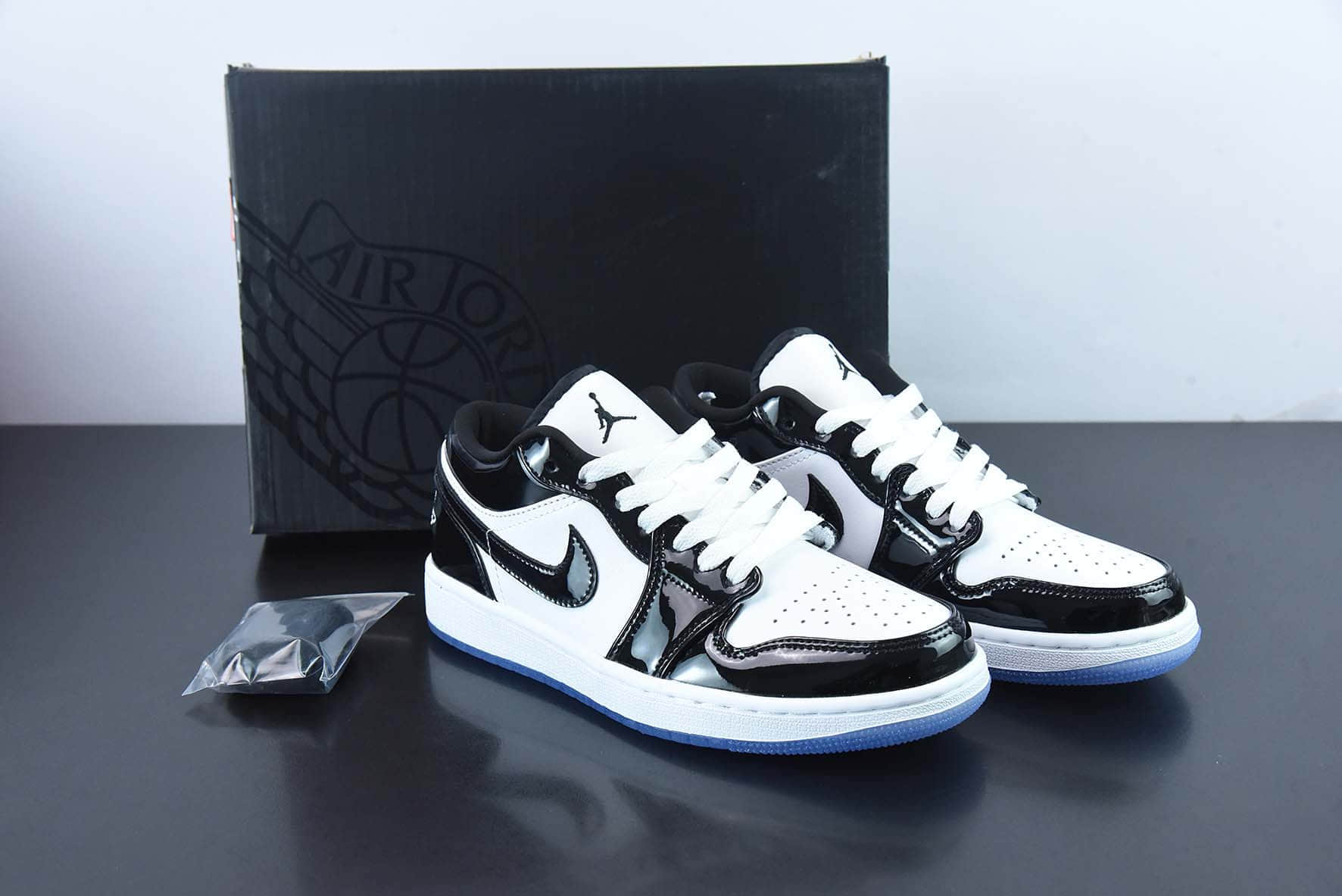 乔丹Air Jordan Retro 1 LowConcordAJ1乔丹一代黑白康扣漆皮低帮经典复古文化休闲运动篮球鞋纯原版本 货号： DV1309-100