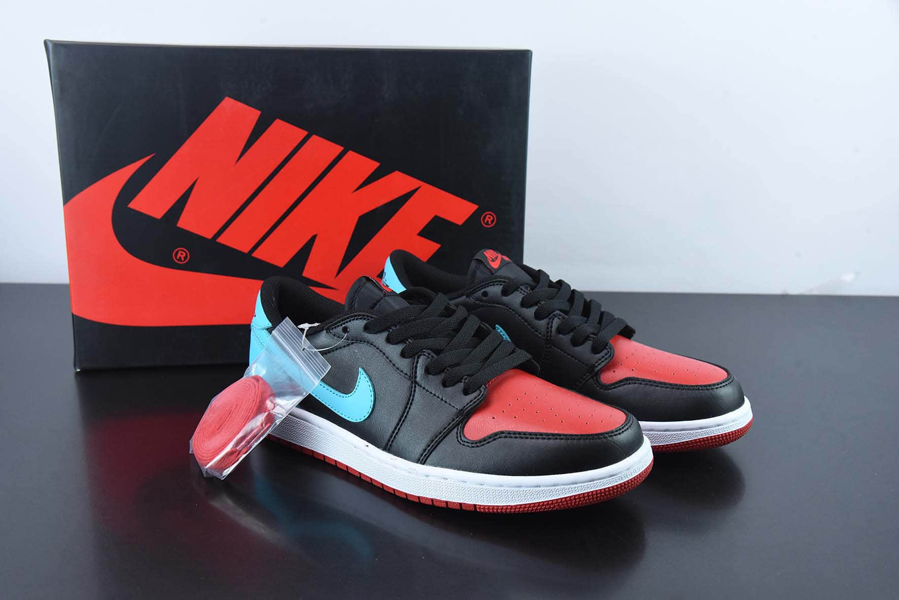 乔丹Air Jordan 1 Low AJ1 乔丹1警灯低帮复古文化休闲运动篮球鞋纯原版本 货号：CZ0775-046