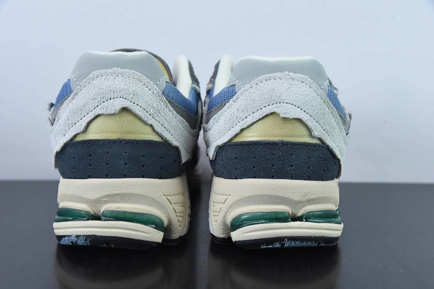 新百伦New Balance 2002RProtection Pack系列浅灰深灰蓝紫碎布做旧复古老爹风休闲运动慢跑鞋纯原版本 货号：M2002RDP