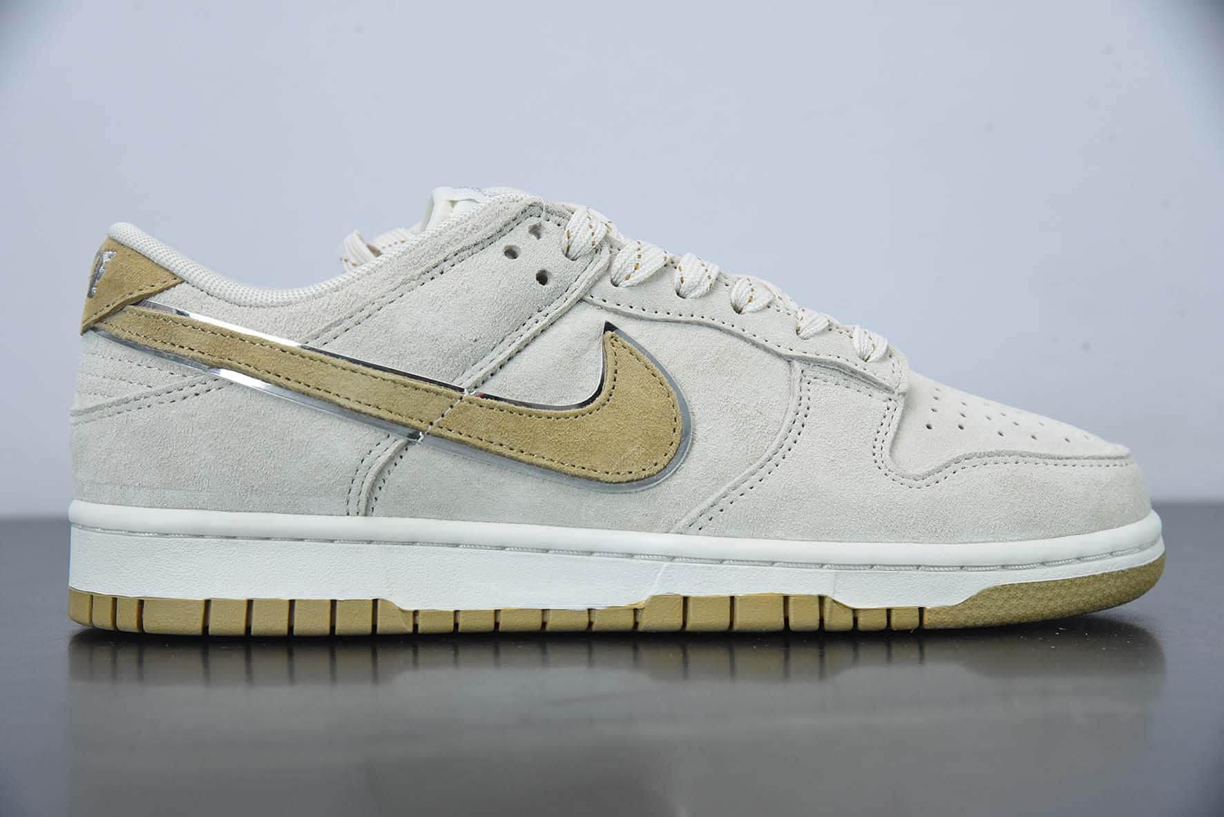 耐克Nike Otomo Katsuhiro x Nike SB Dunk Low大友克洋联名灰白黄钩复古低帮板鞋纯原版本 货号：DR2269-326