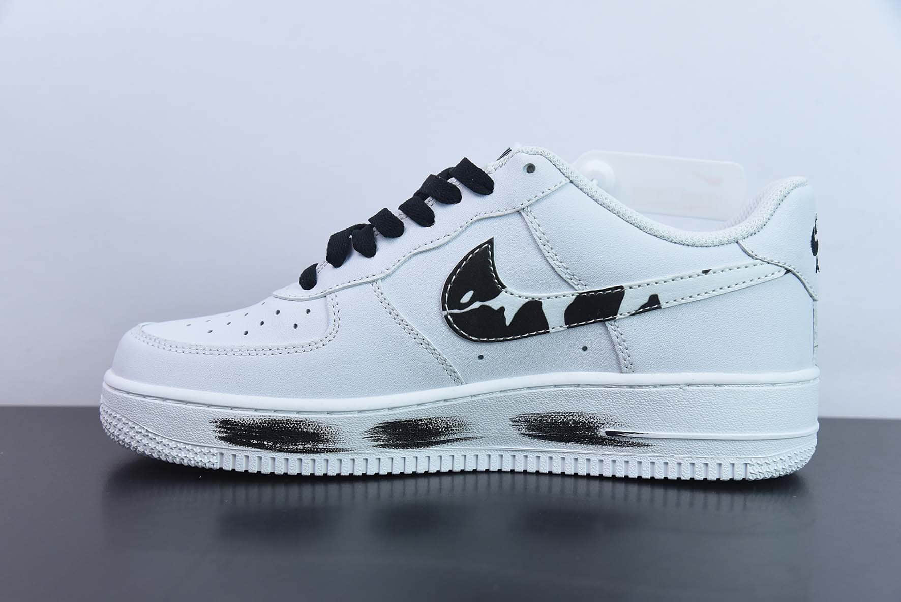 耐克Nike Air Force 1 Low '07 黑白奶牛低帮空军一号休闲板鞋纯原版本 货号：DE0023-001