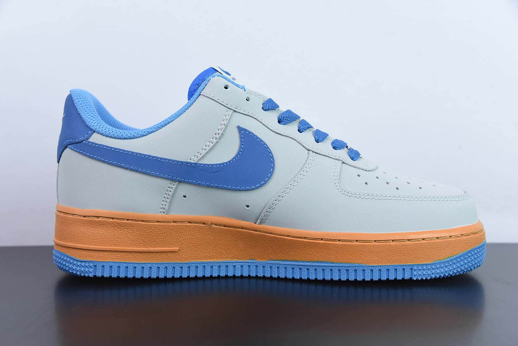 耐克Nike BALENCIAGA x Nike Air Force 1’07 LowGreyBlue巴黎世家联名款深灰宝蓝小钩空军一号经典低帮百搭休闲运动板鞋纯原版本 货号：315122-012