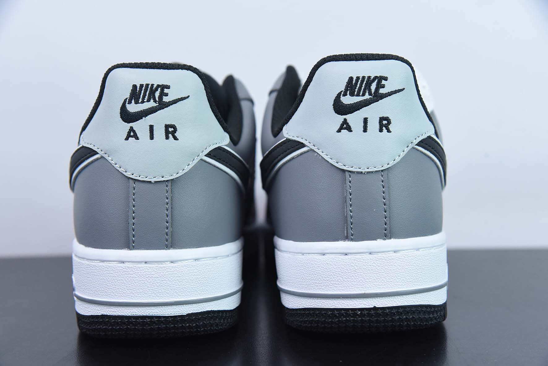 耐克Nike Air Force 1'07 Low 狼灰黑空军一号低帮休闲板鞋纯原版本 货号：TP5558-756